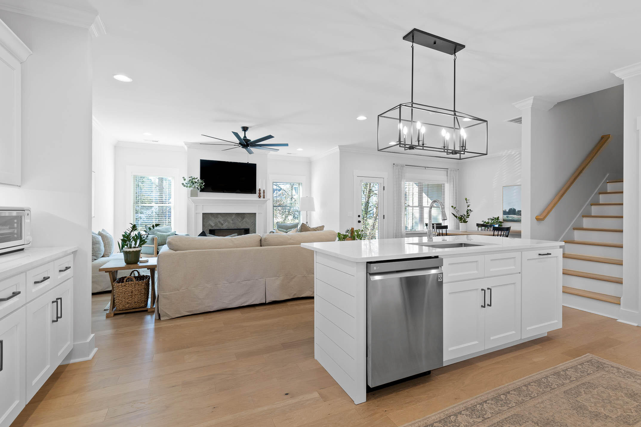 9638 Dutton Lane