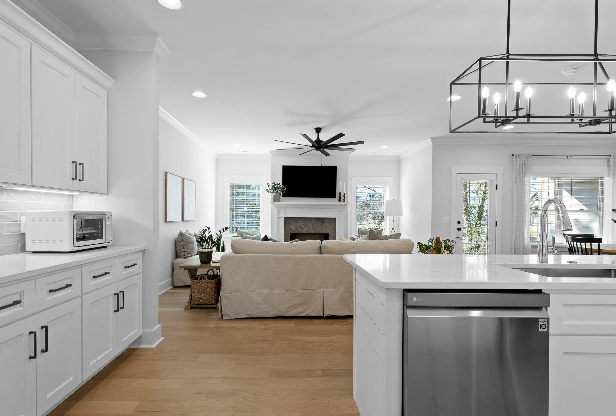 9638 Dutton Lane