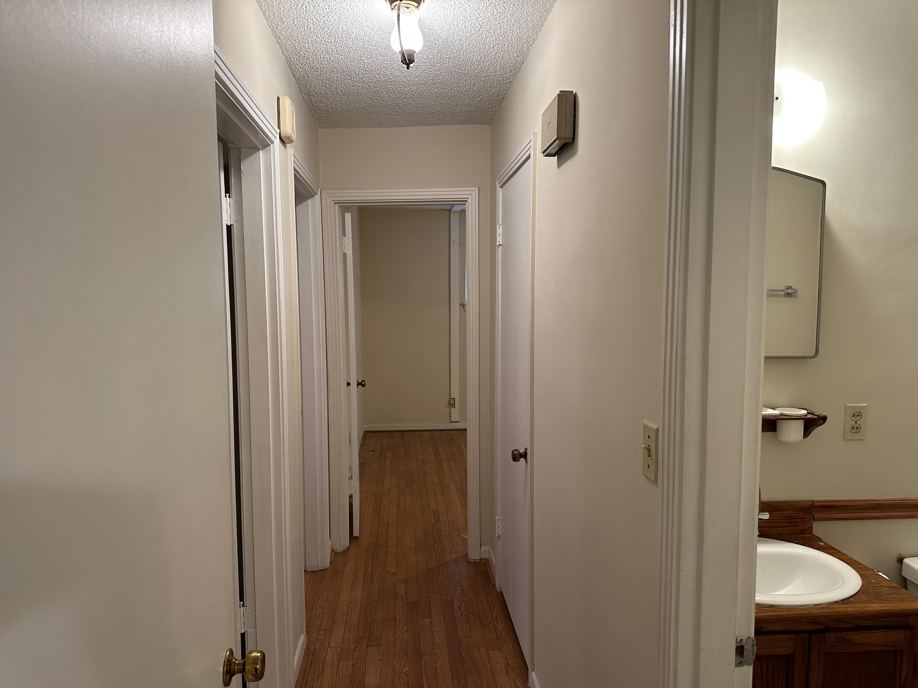 8 N Howell Avenue