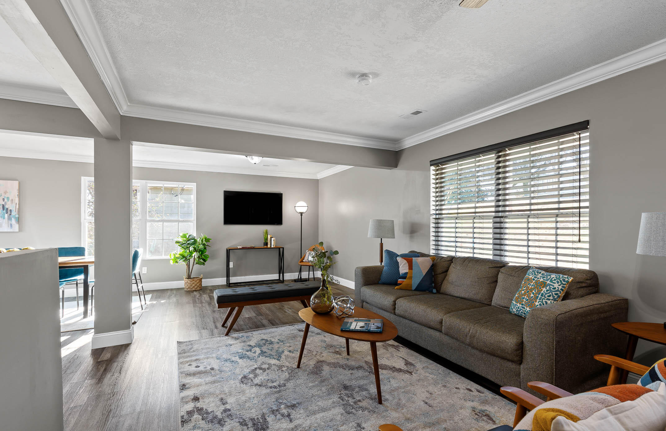 5534 Crestview Drive Drive