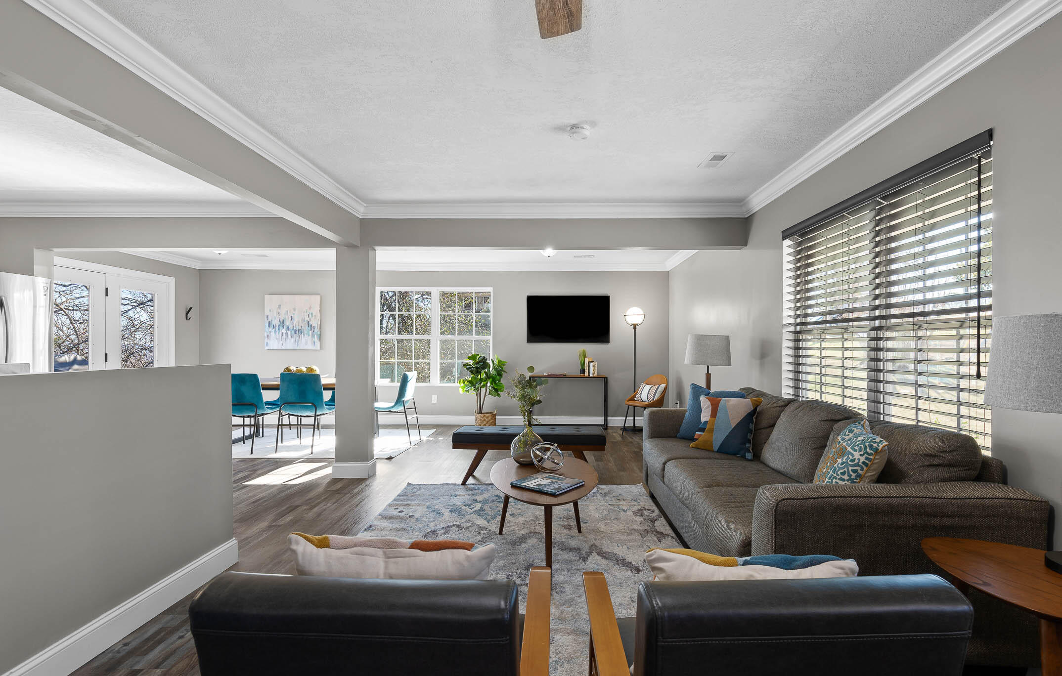 5534 Crestview Drive Drive