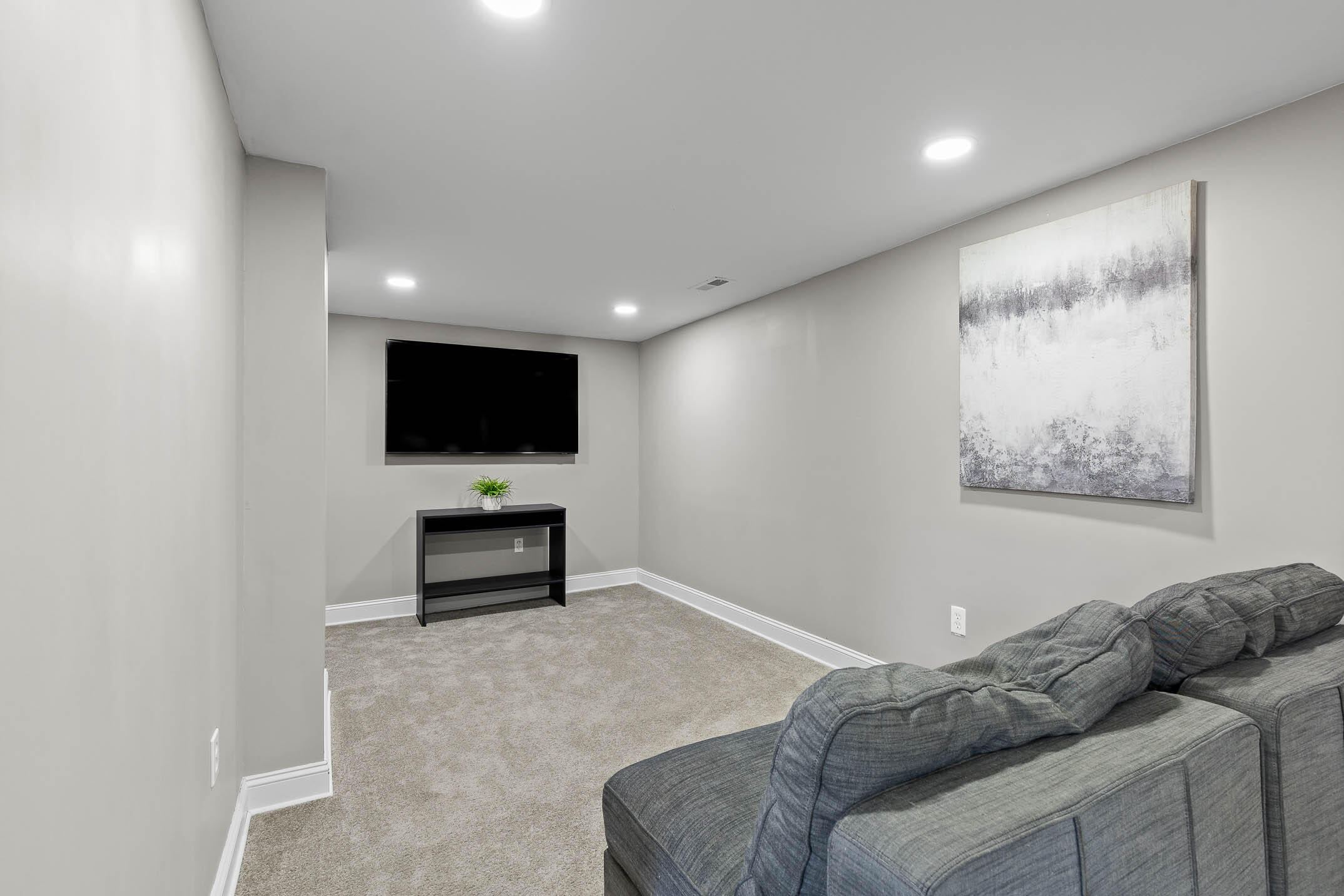 5534 Crestview Drive Drive