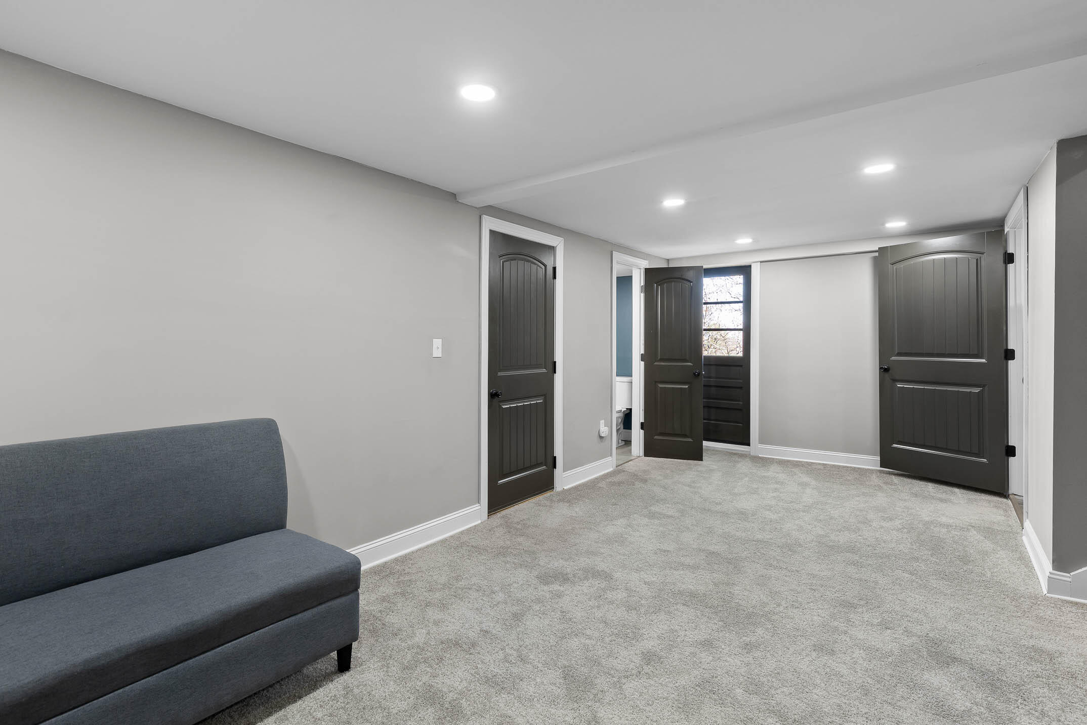 5534 Crestview Drive Drive