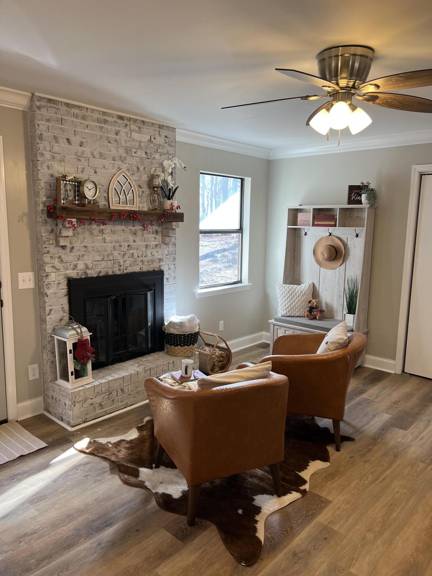 329 Lynn Trail, LaFayette