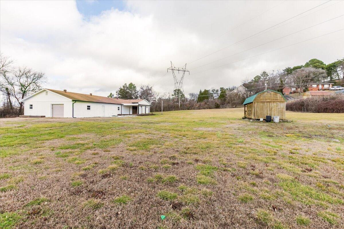 7490 Noah Reid Road