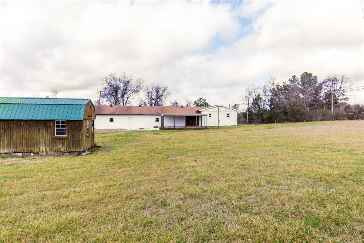 7490 Noah Reid Road