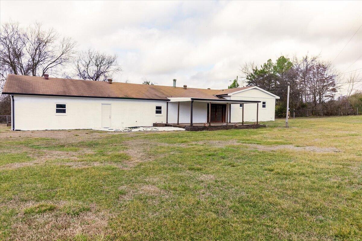 7490 Noah Reid Road