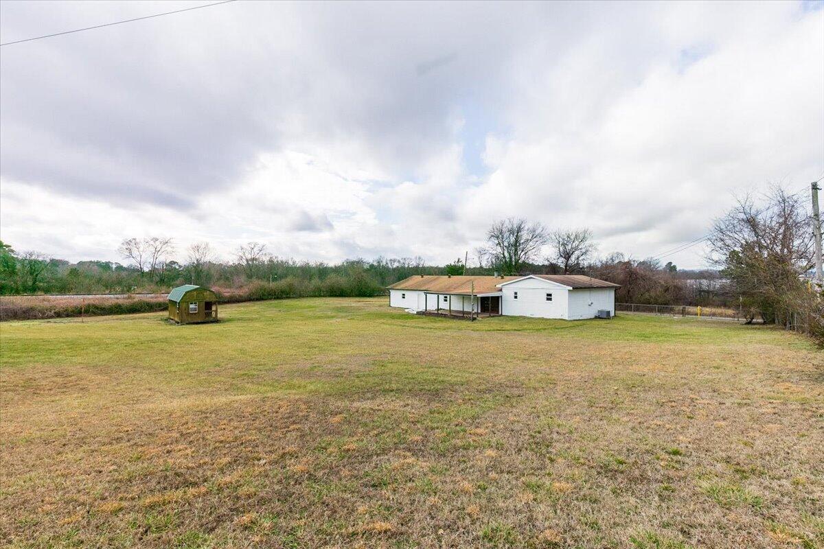 7490 Noah Reid Road