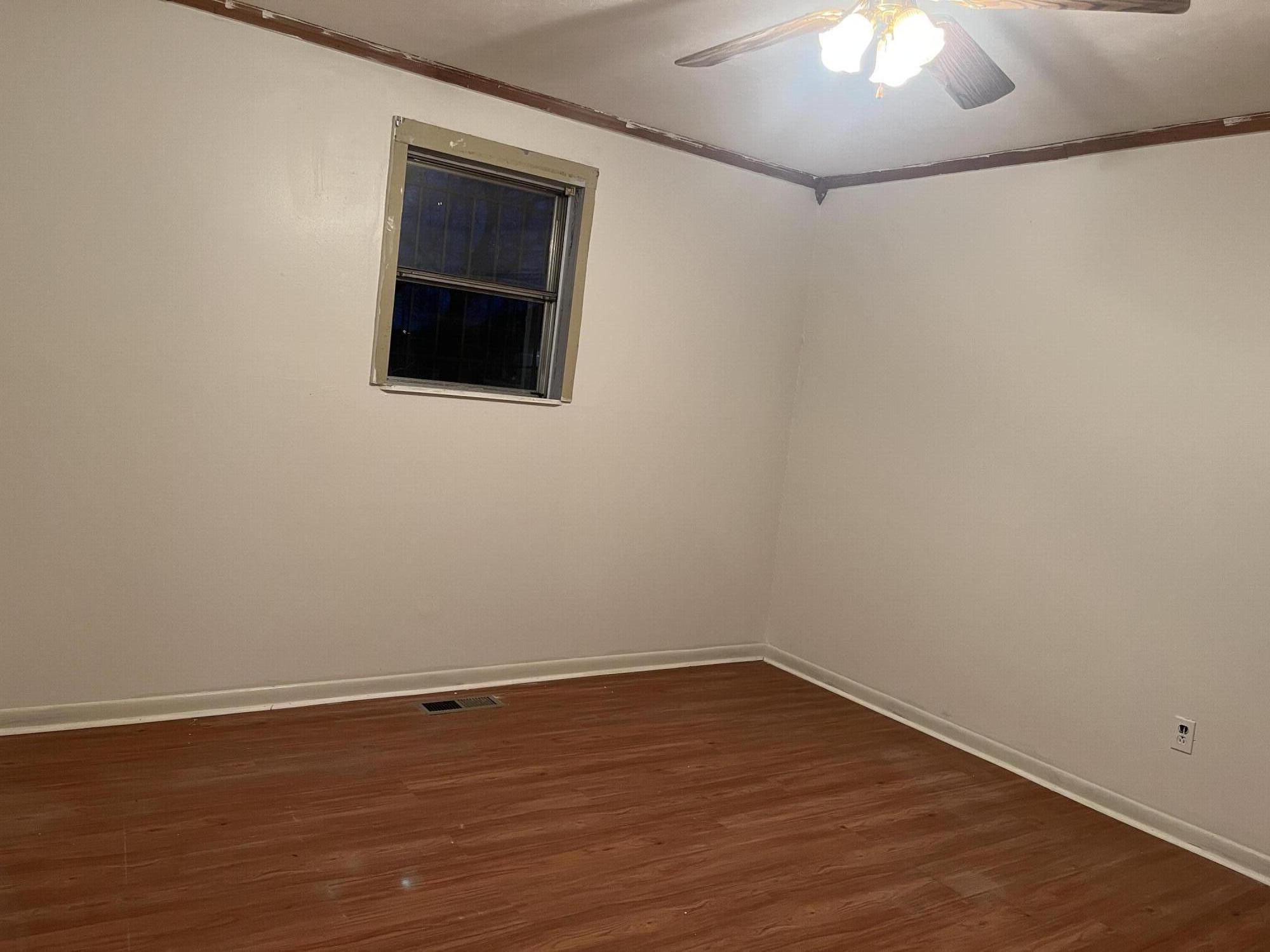 2006 Robbins Street