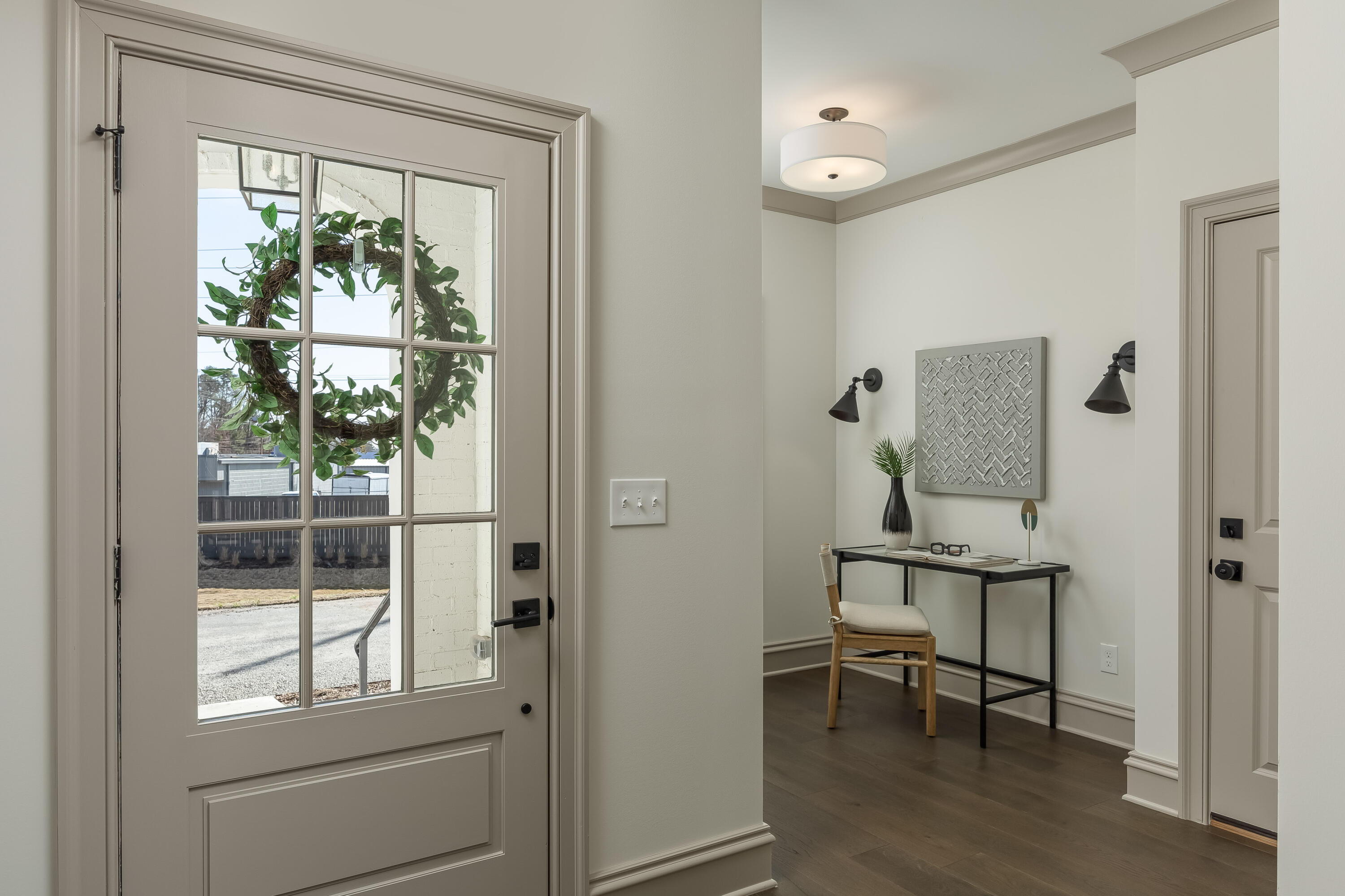 1023 Amelia Court, 4