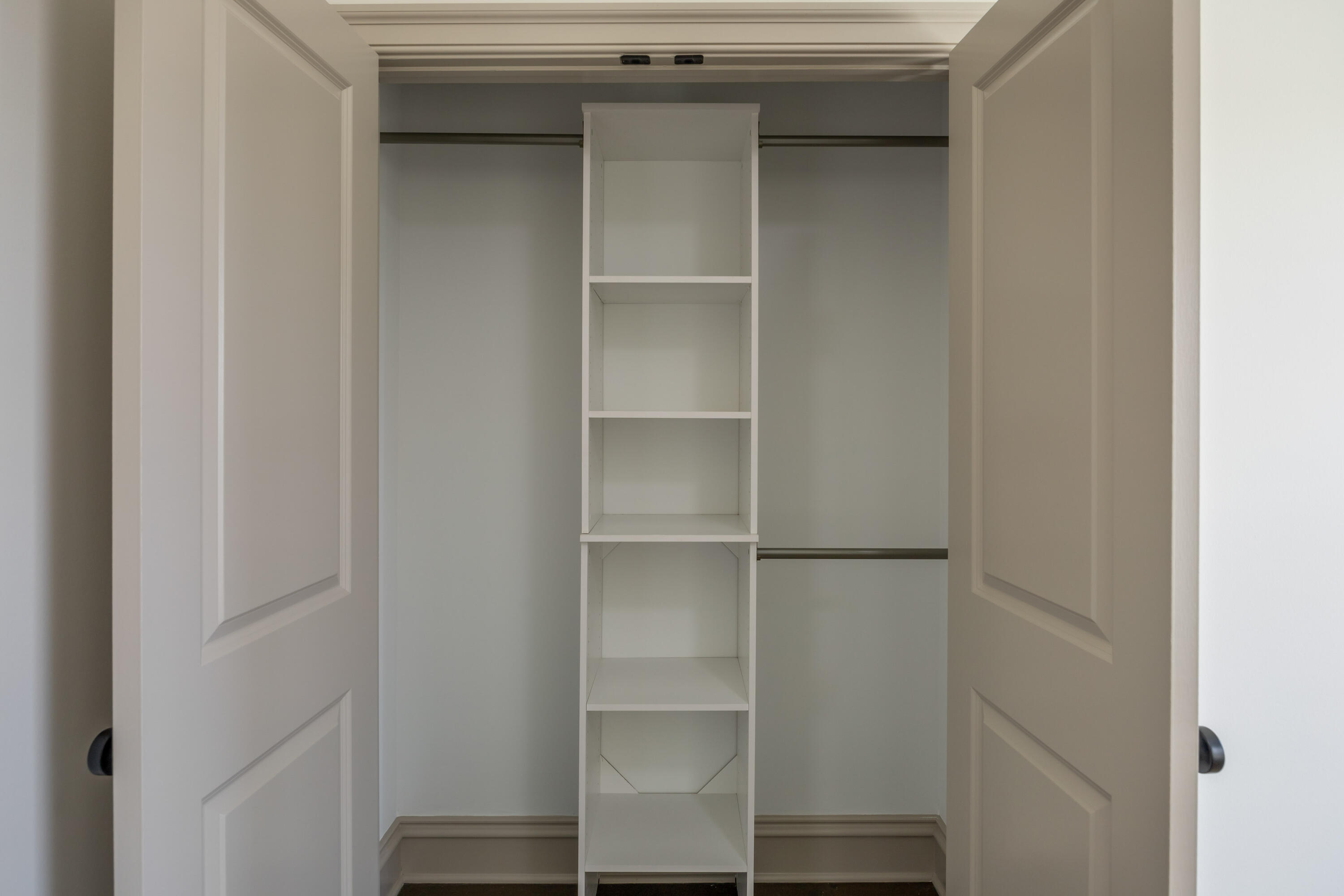 1023 Amelia Court, 4