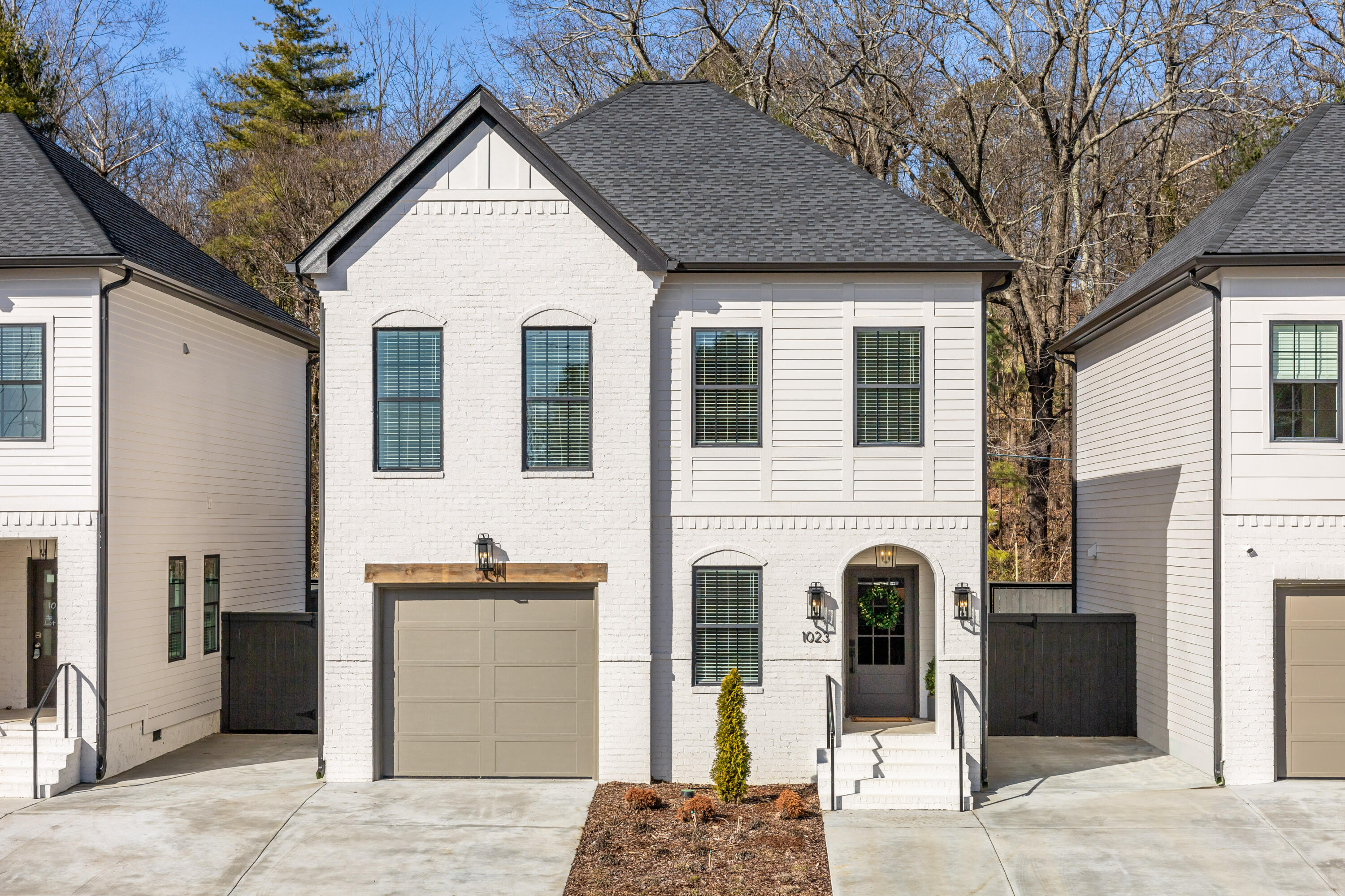 1023 Amelia Court, 4