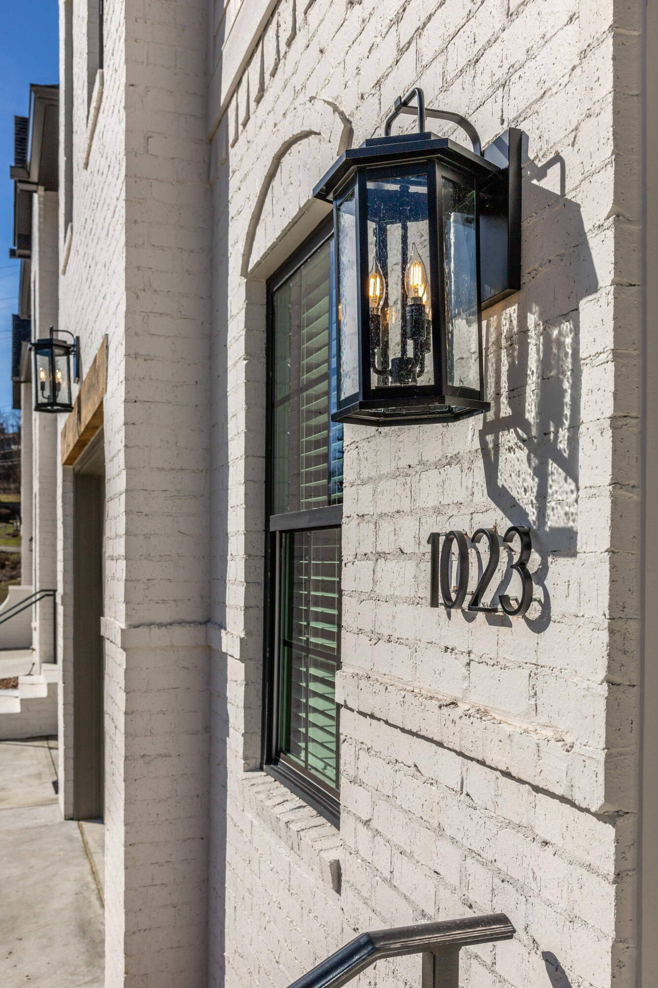 1023 Amelia Court, 4