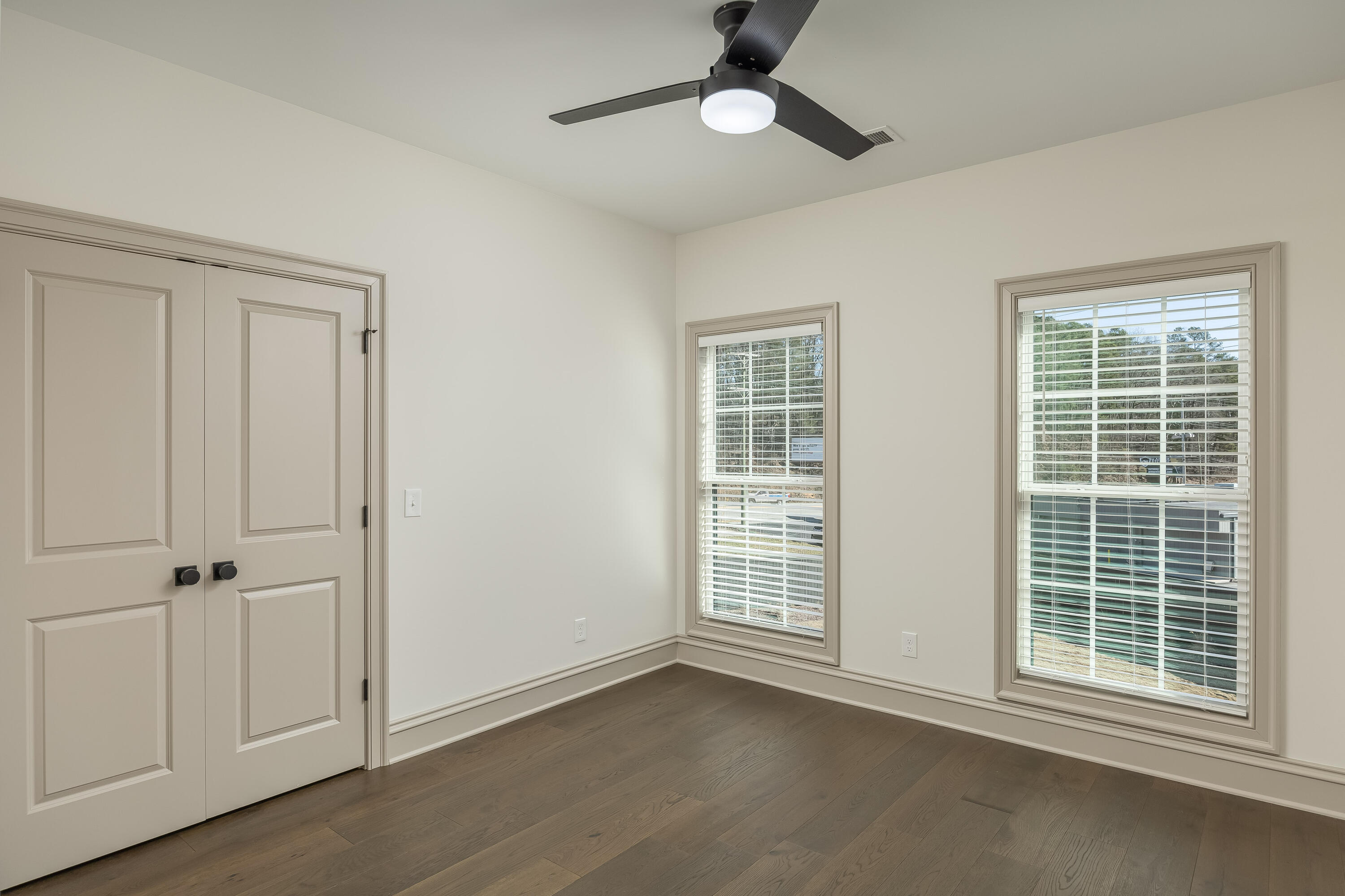 1023 Amelia Court, 4