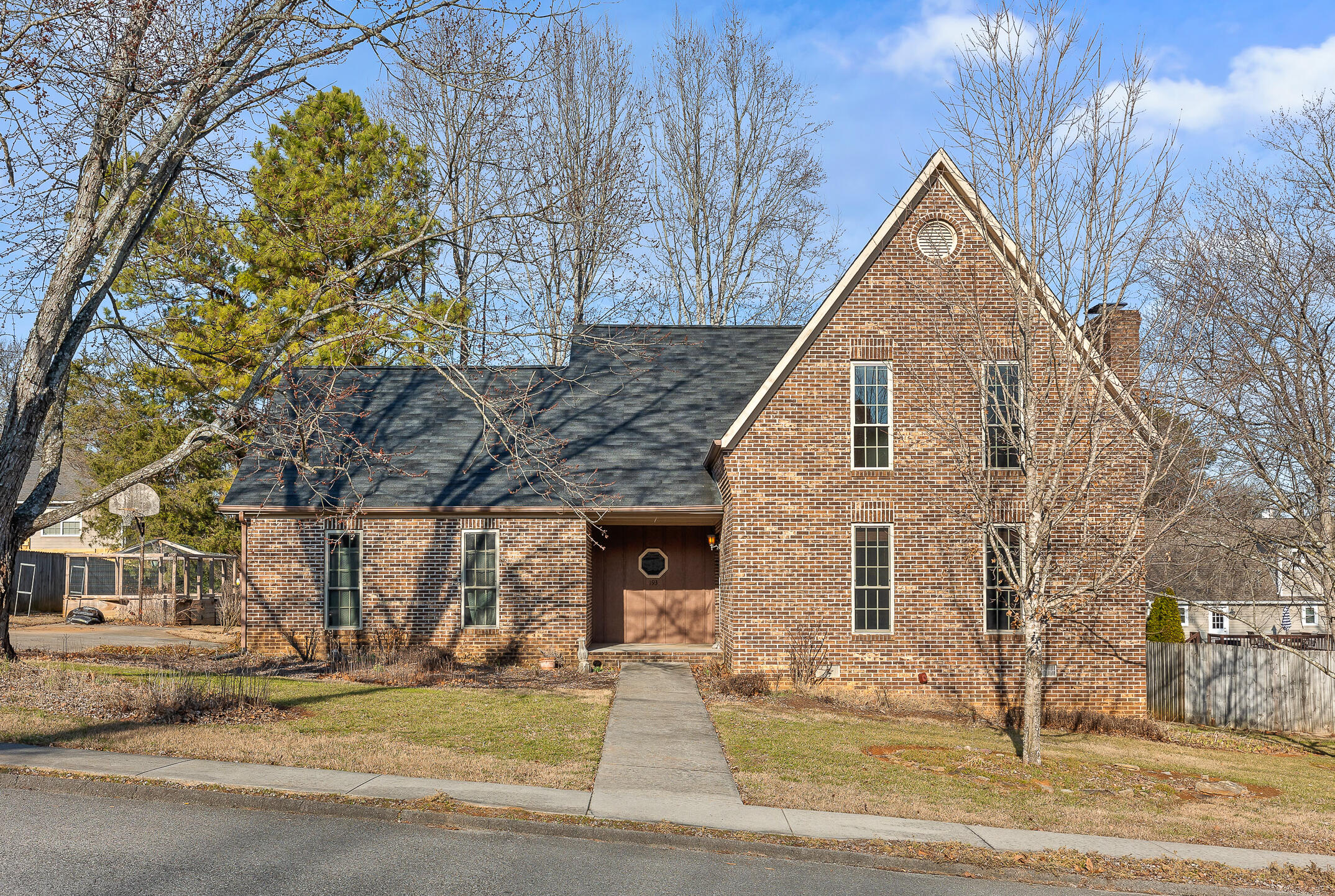 193 NW Hunters Run Place