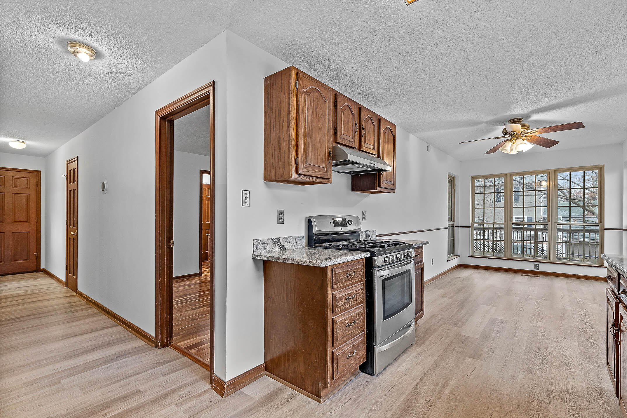193 NW Hunters Run Place