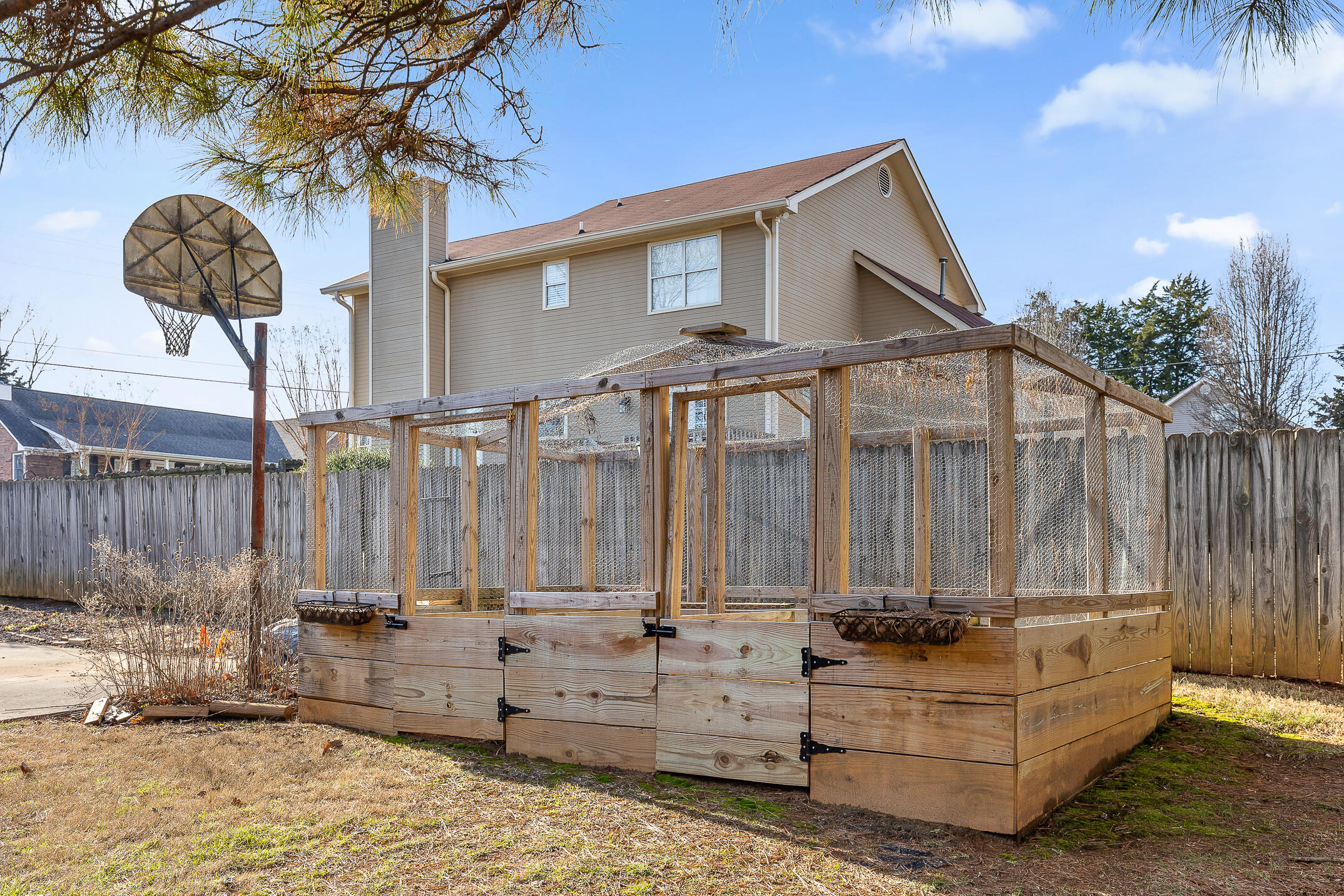 193 NW Hunters Run Place