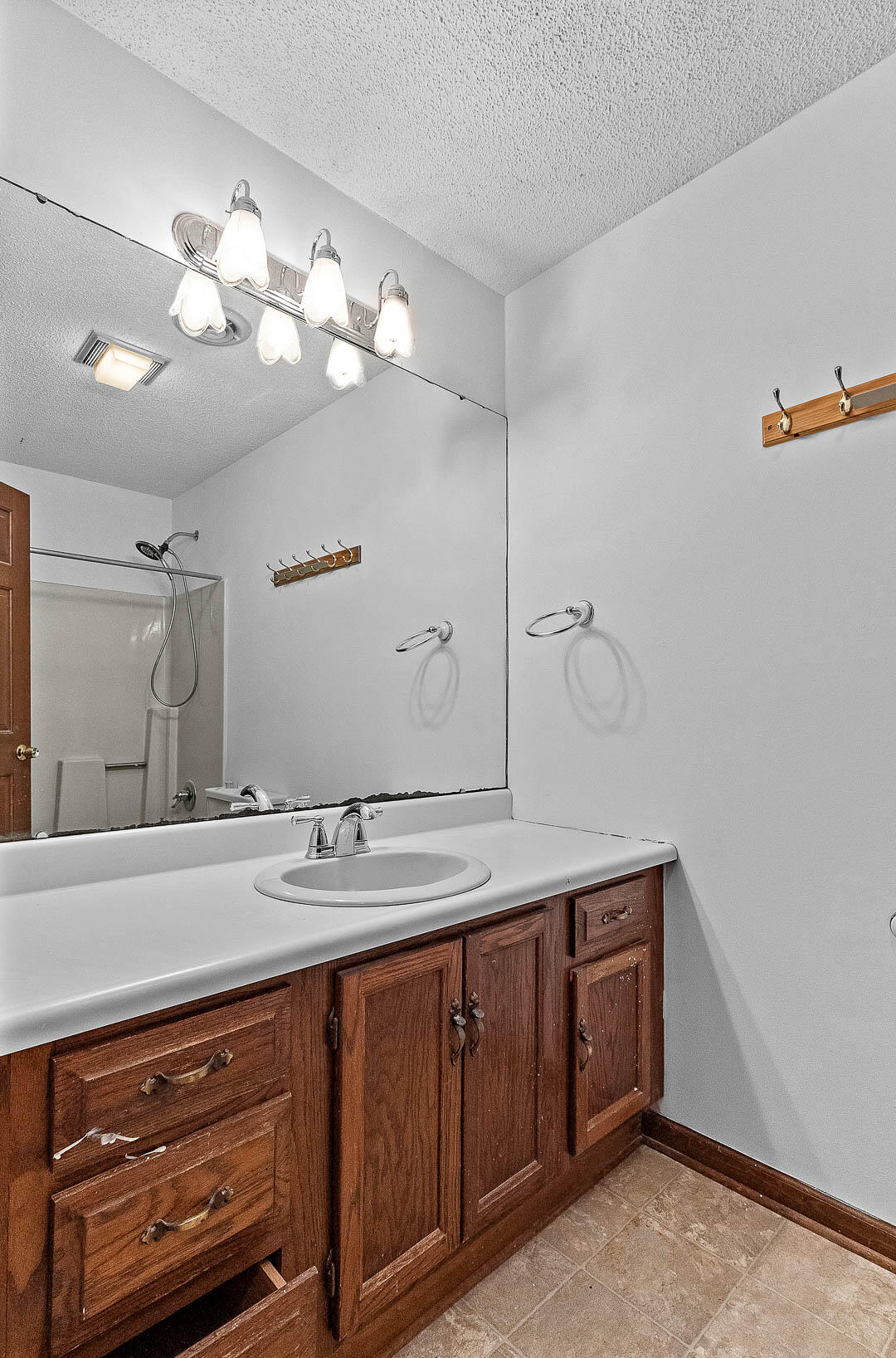 193 NW Hunters Run Place