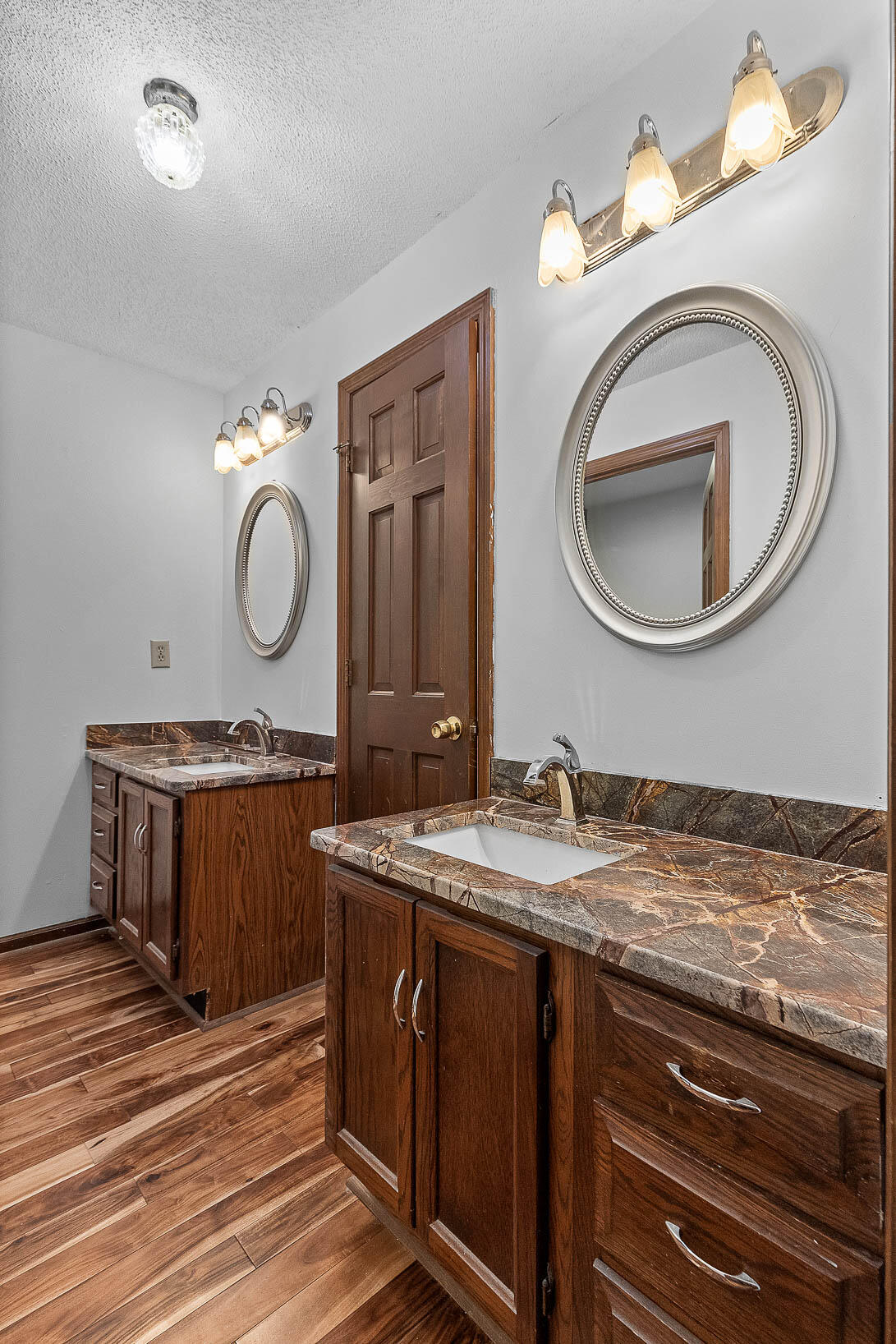 193 NW Hunters Run Place