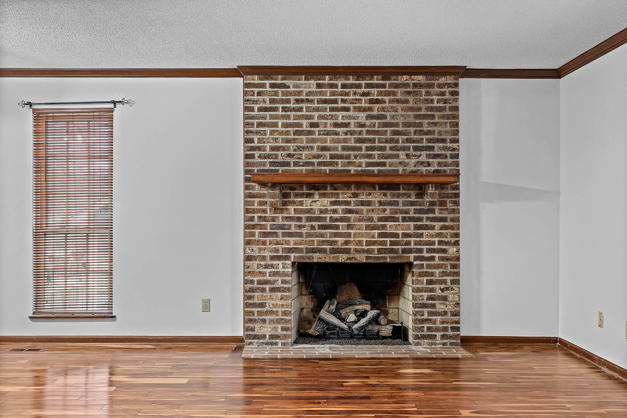 193 NW Hunters Run Place