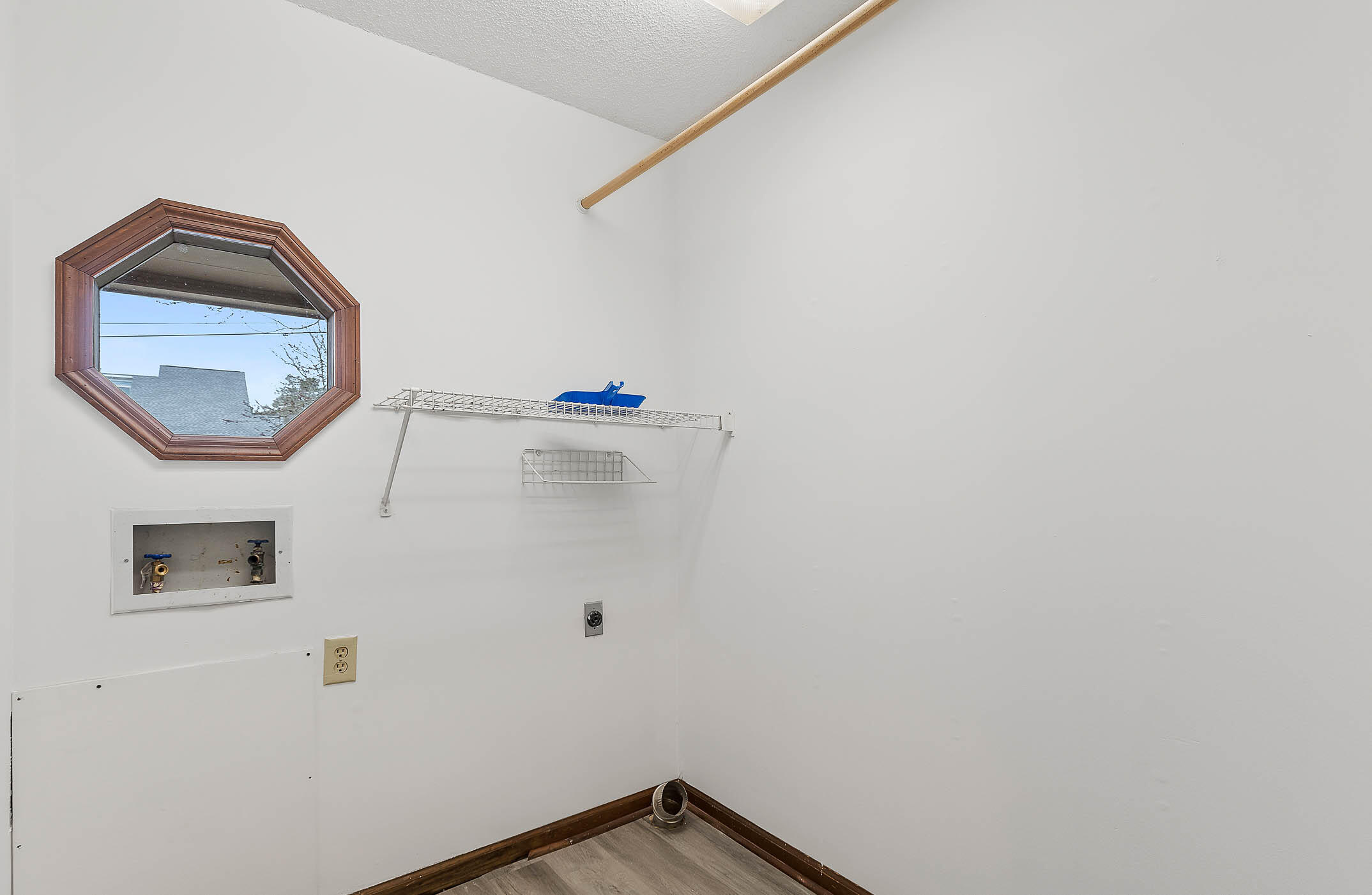 193 NW Hunters Run Place