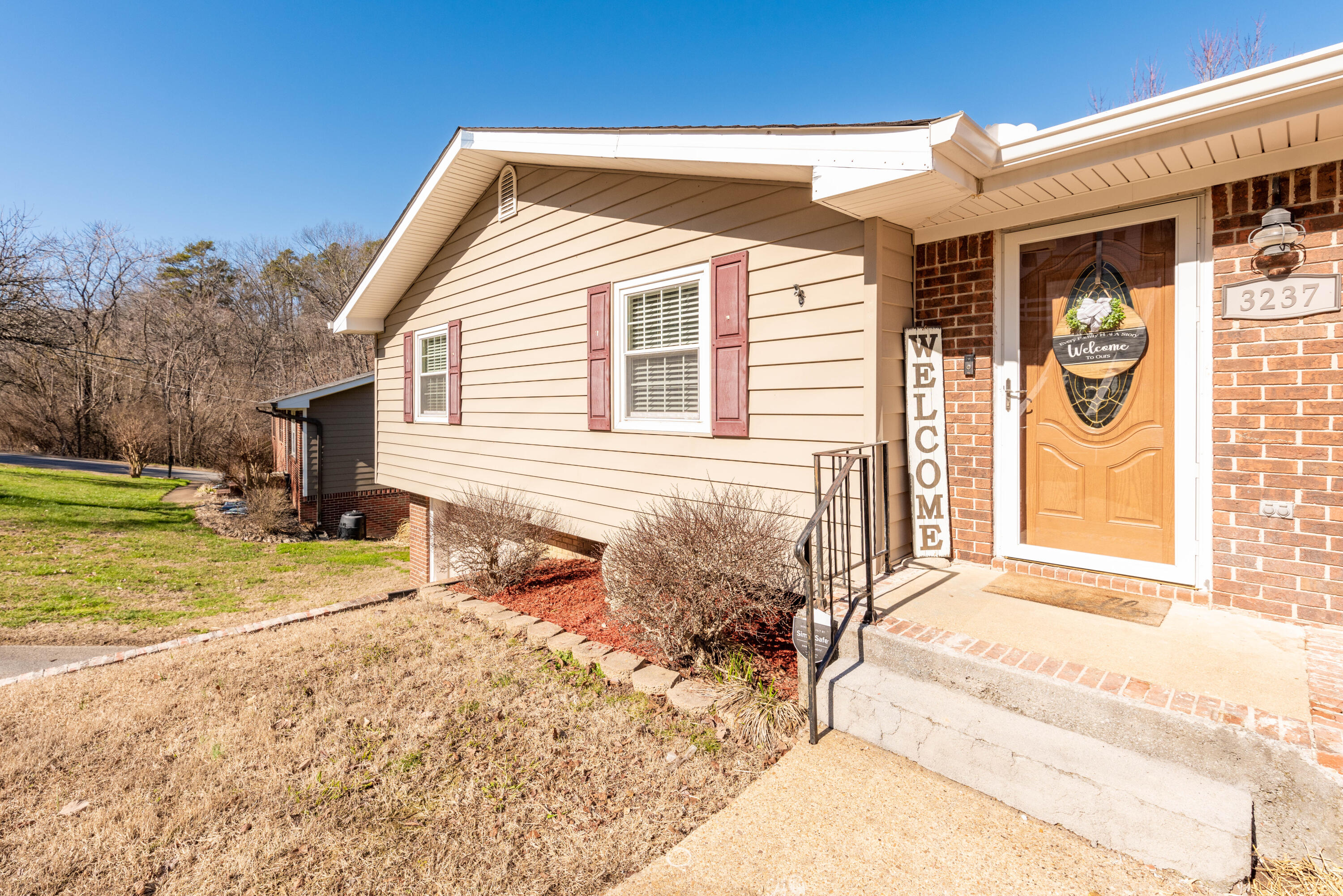 3237 Gleason Drive