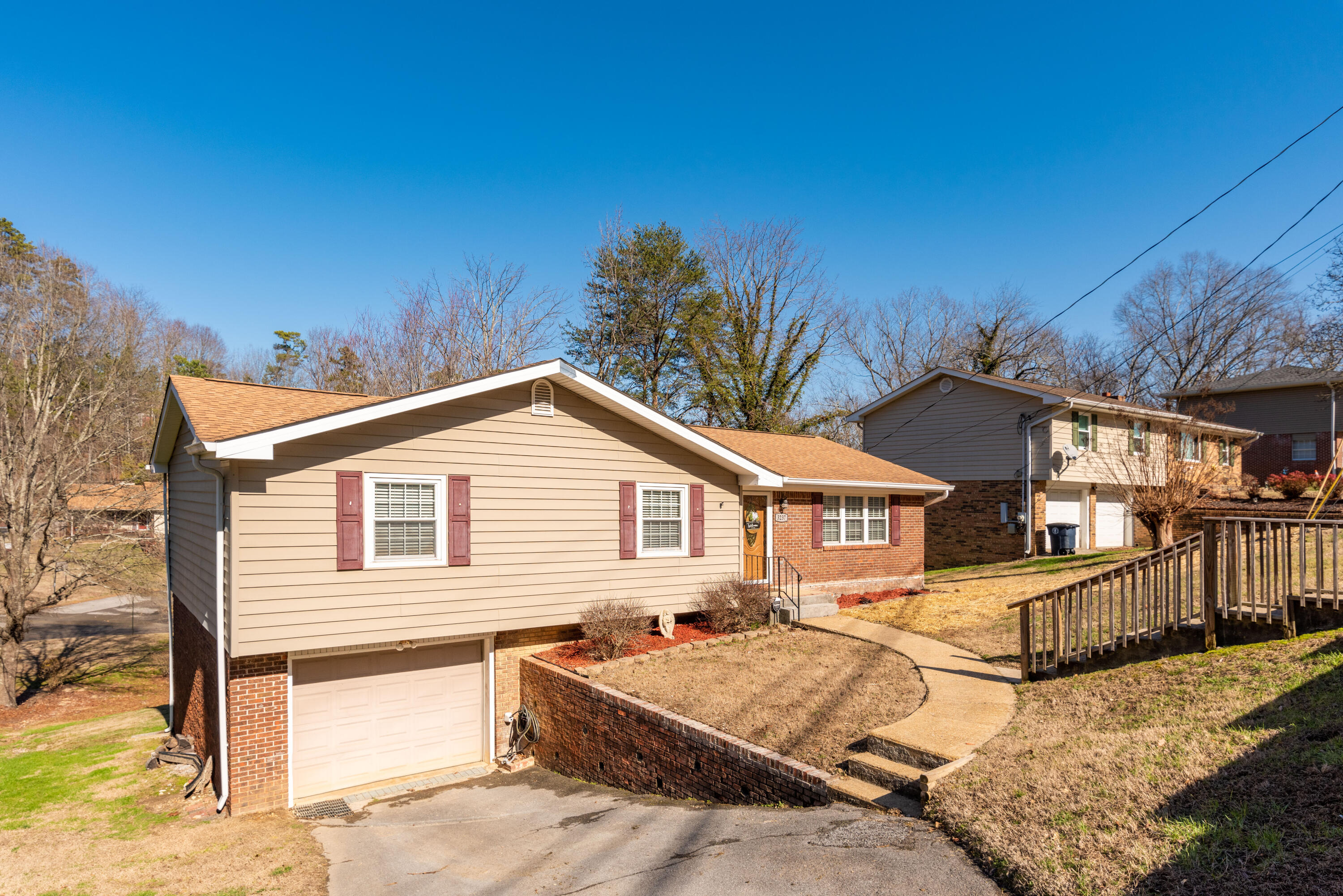 3237 Gleason Drive