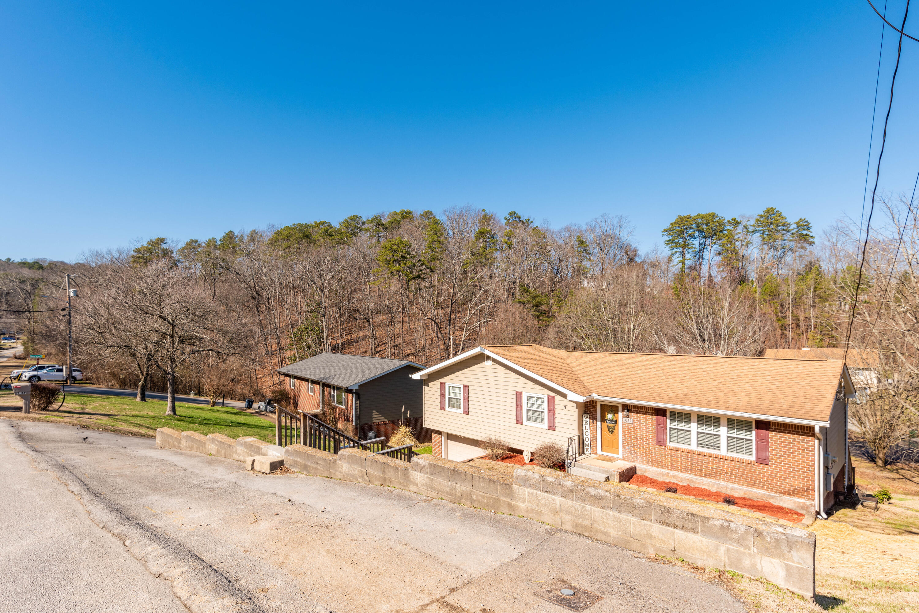 3237 Gleason Drive