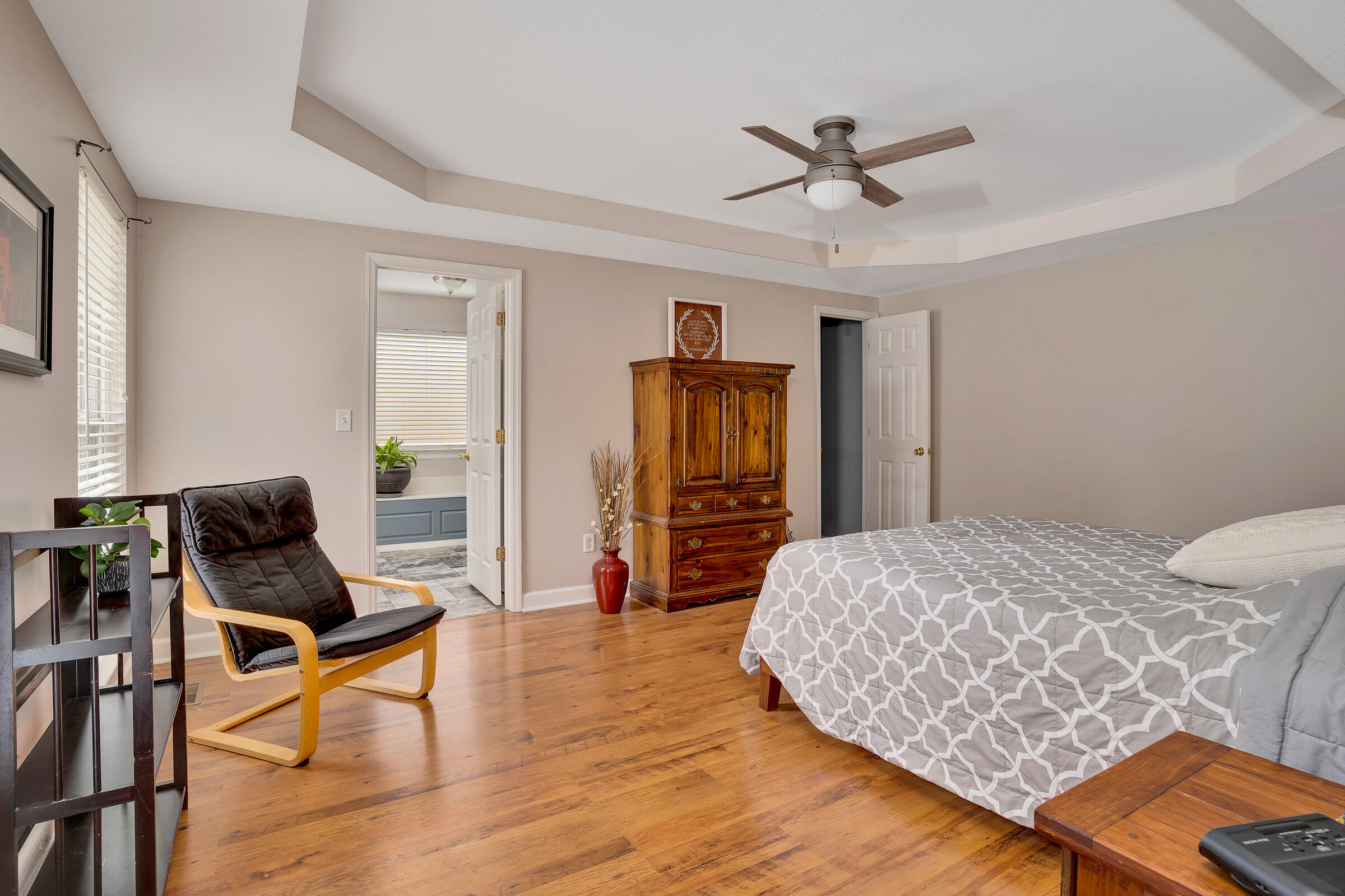 136 S Fox Run Circle