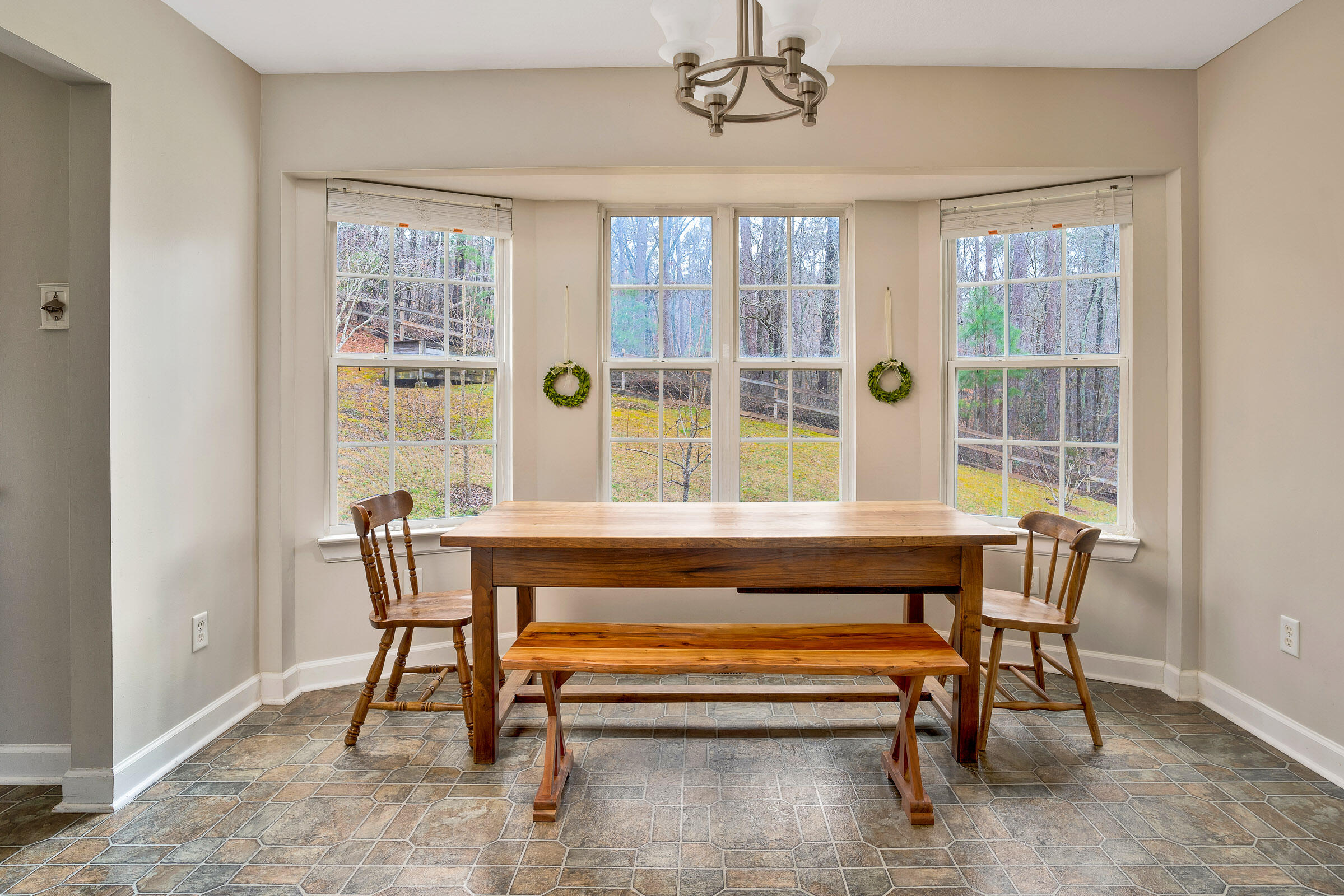 136 S Fox Run Circle