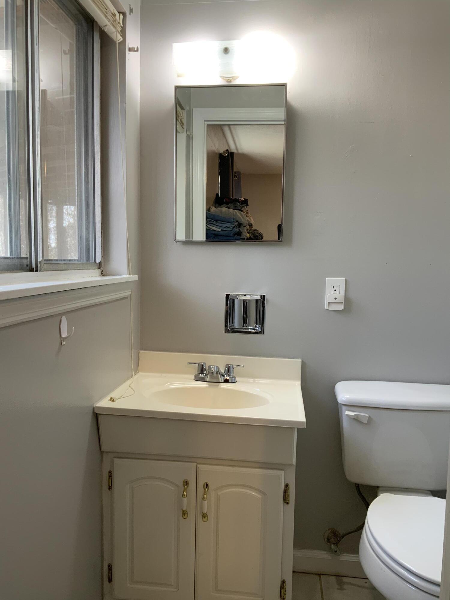 190 Laurelwood Circle