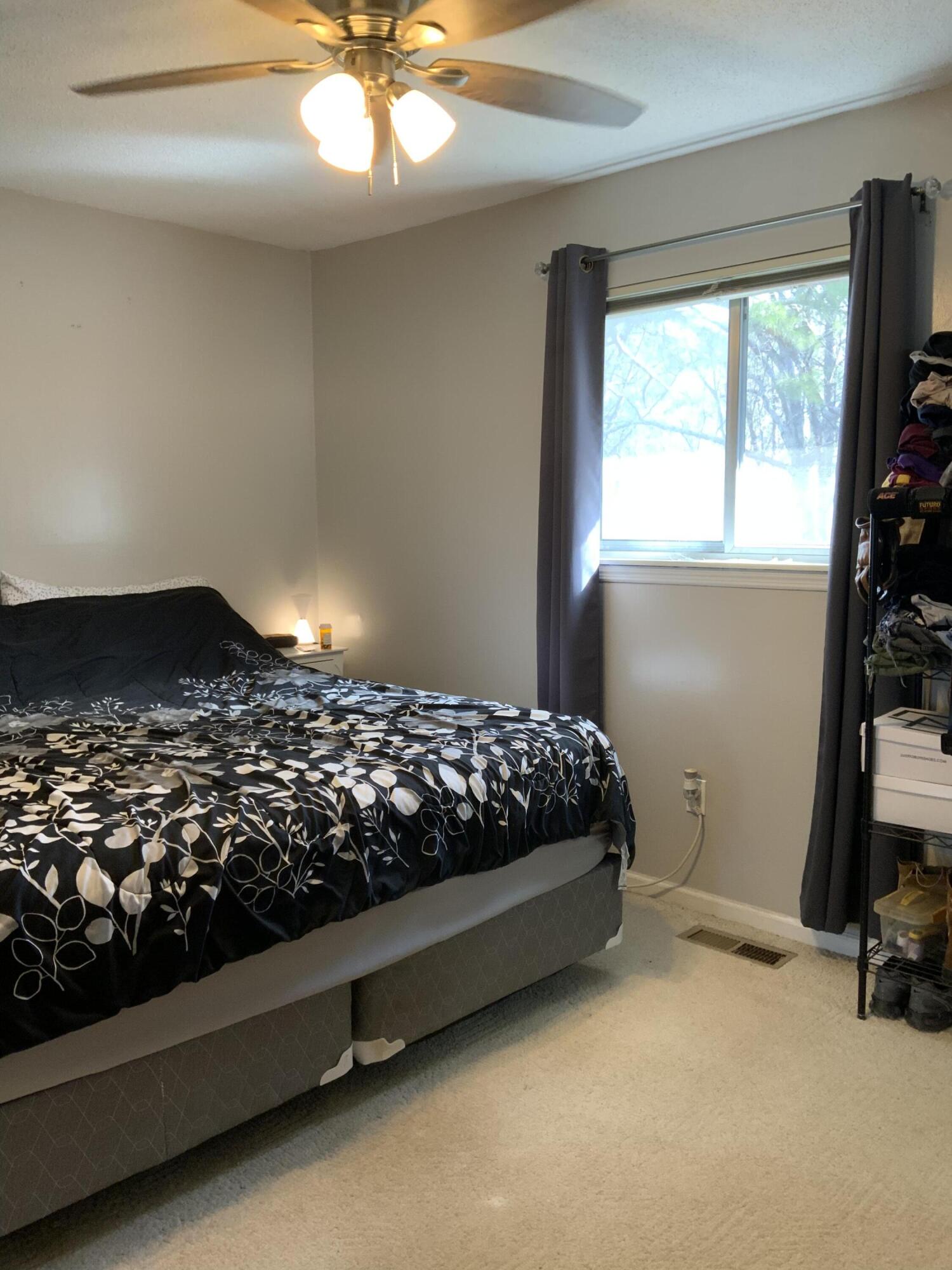 190 Laurelwood Circle