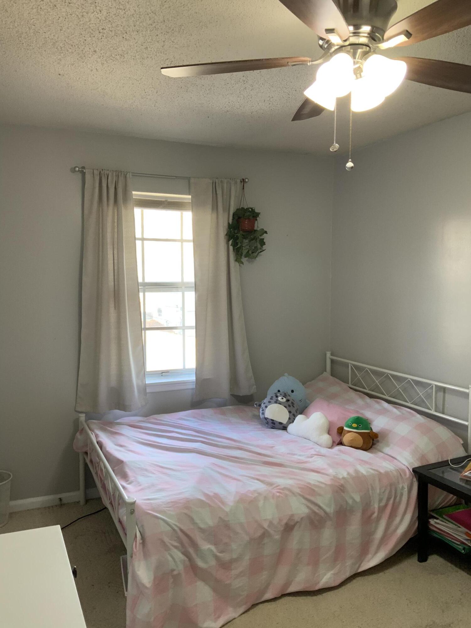 190 Laurelwood Circle