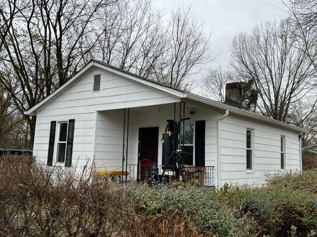 2009 Robbins Street