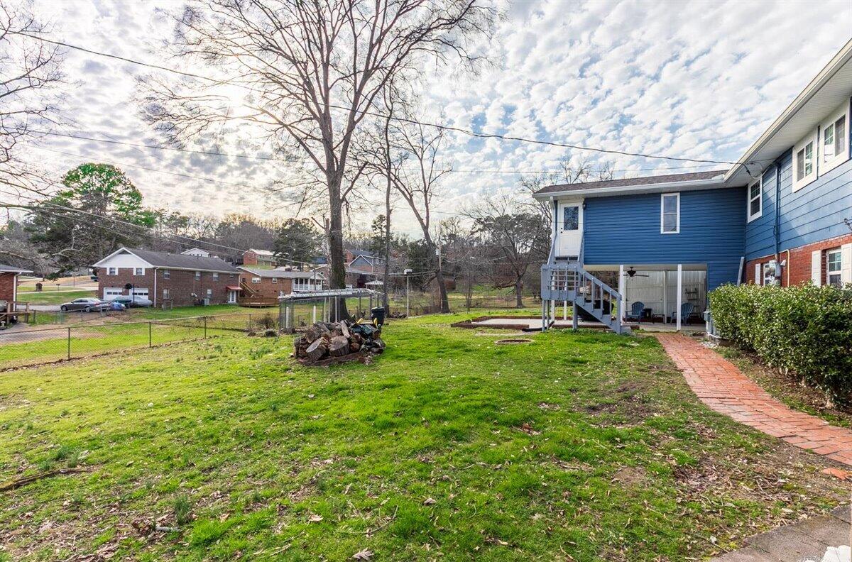 3910 N Mission Oaks Drive