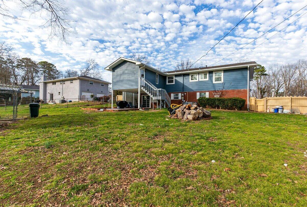 3910 N Mission Oaks Drive
