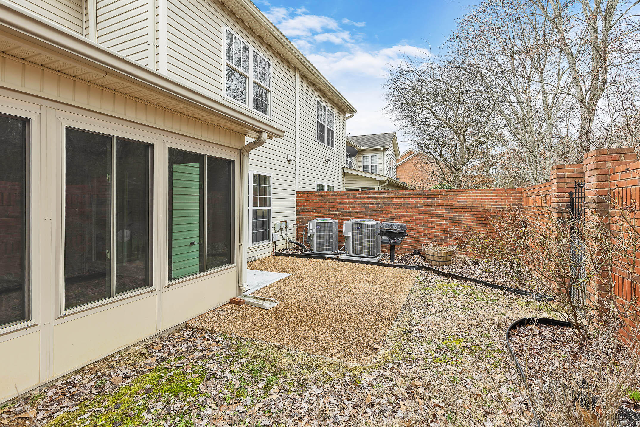 2413 Royal Fern Trail