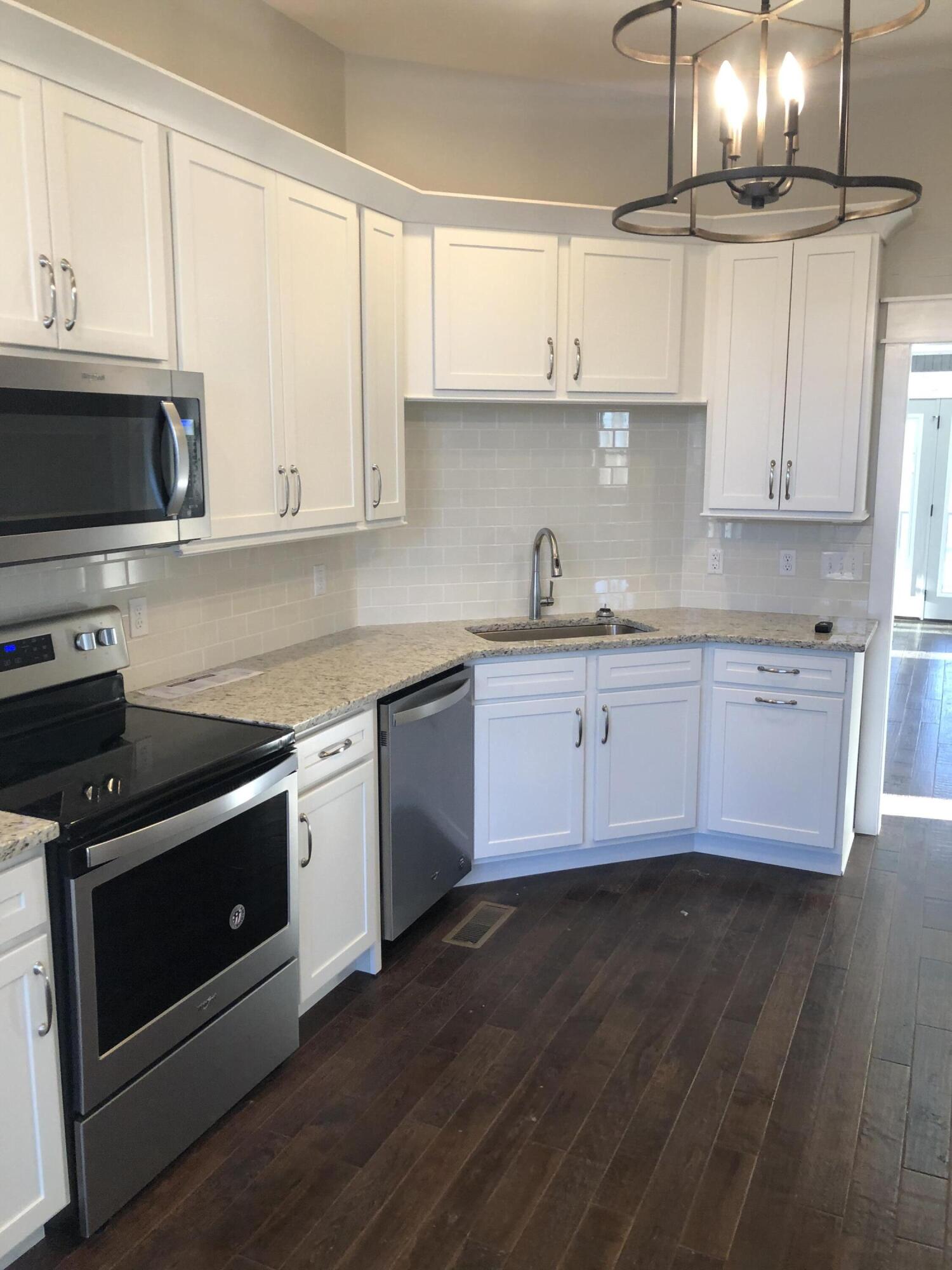 93 Bluff View Loop
