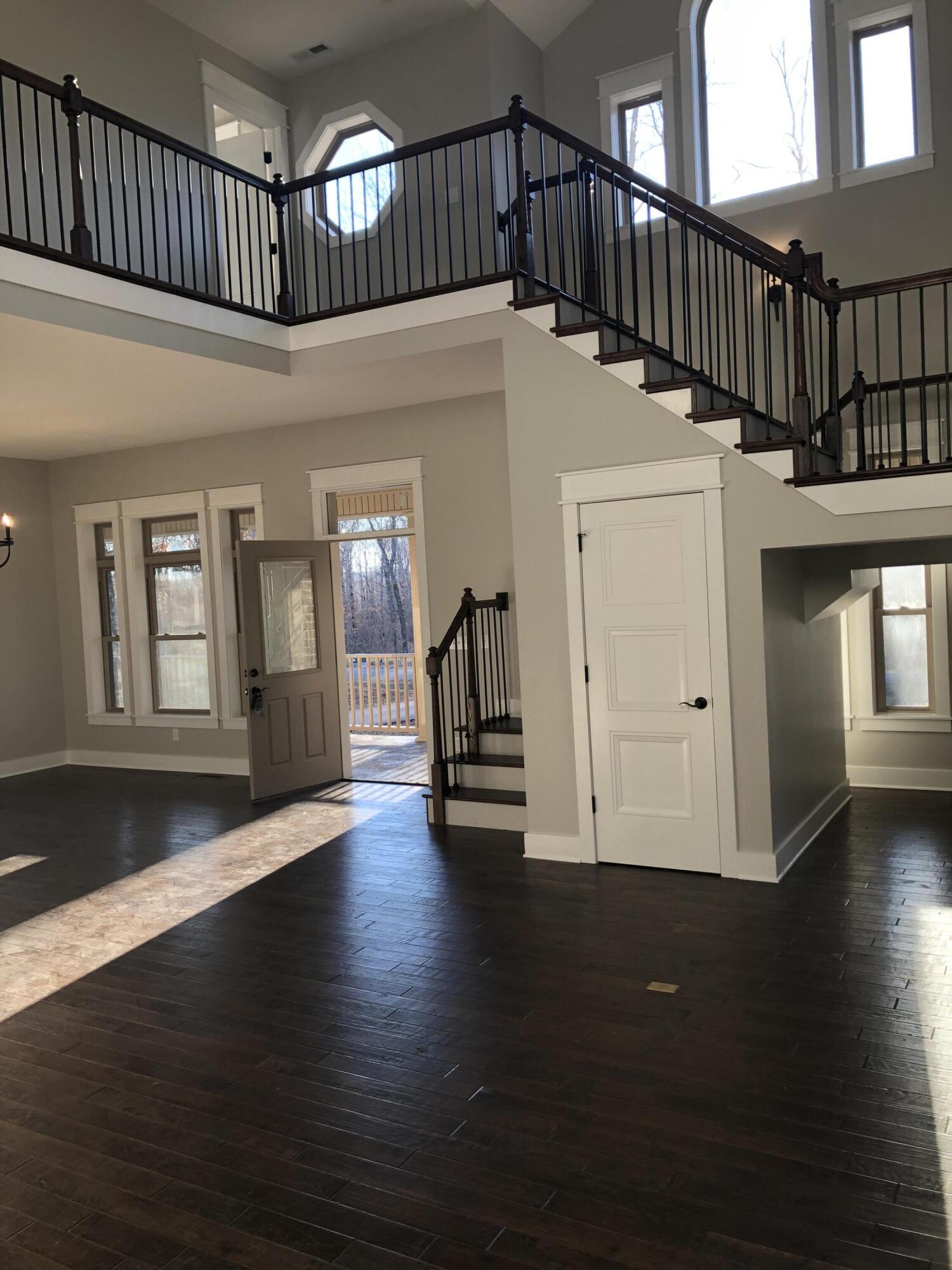 93 Bluff View Loop