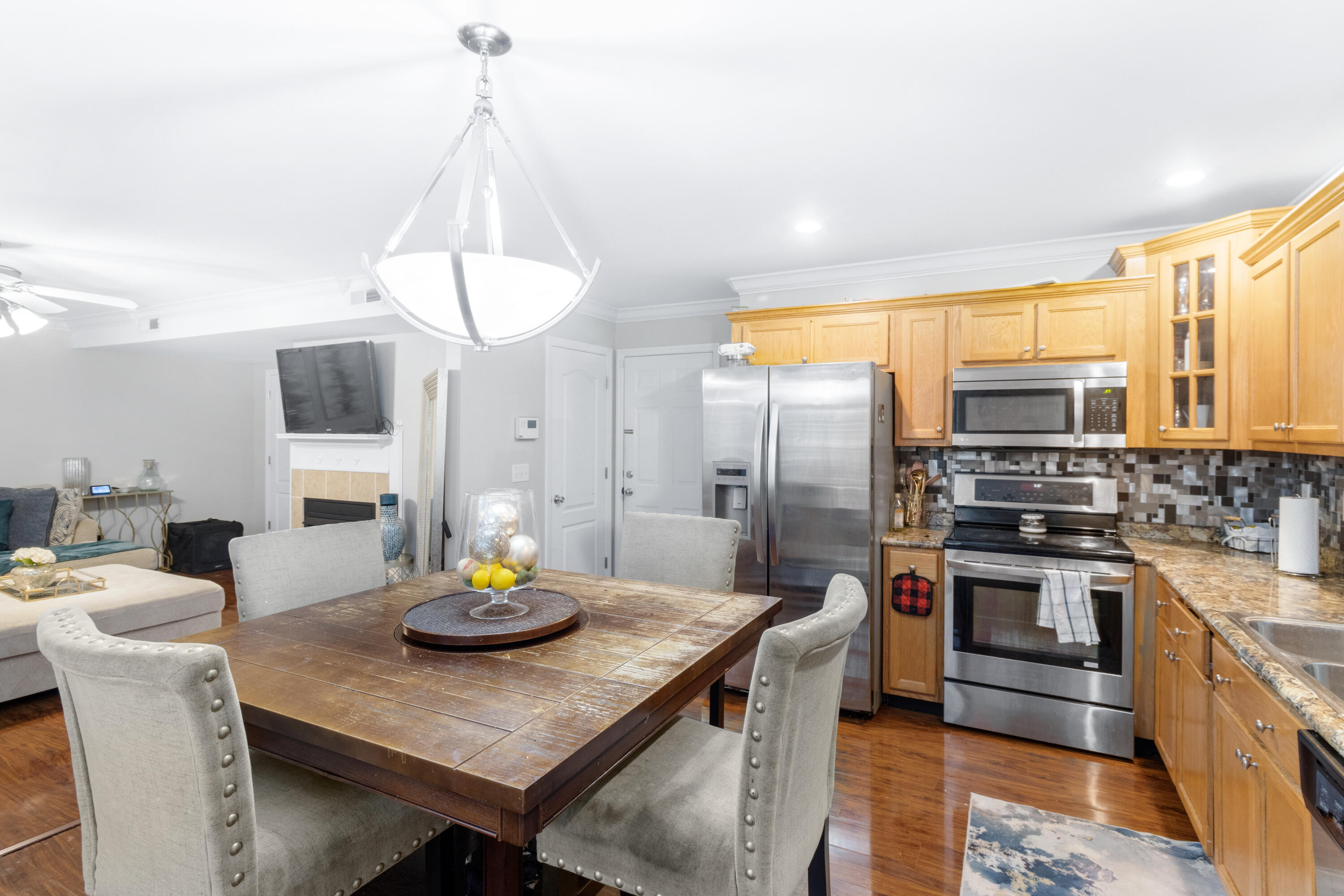 7106 Blossom Circle