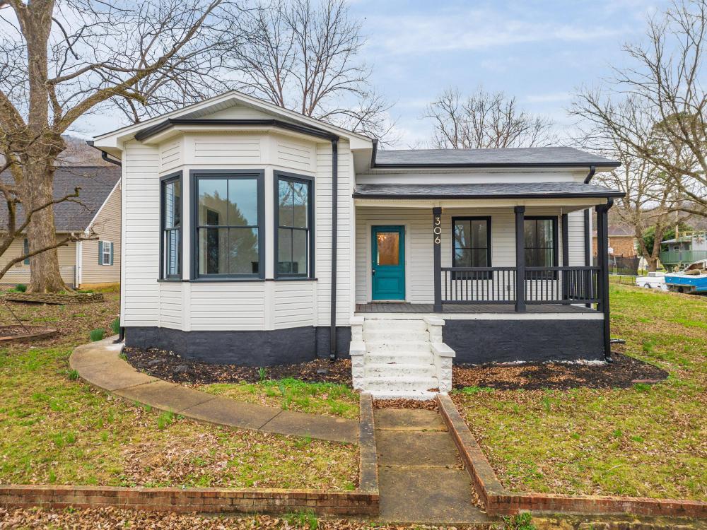 306 Pine Avenue