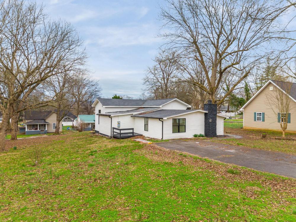306 Pine Avenue
