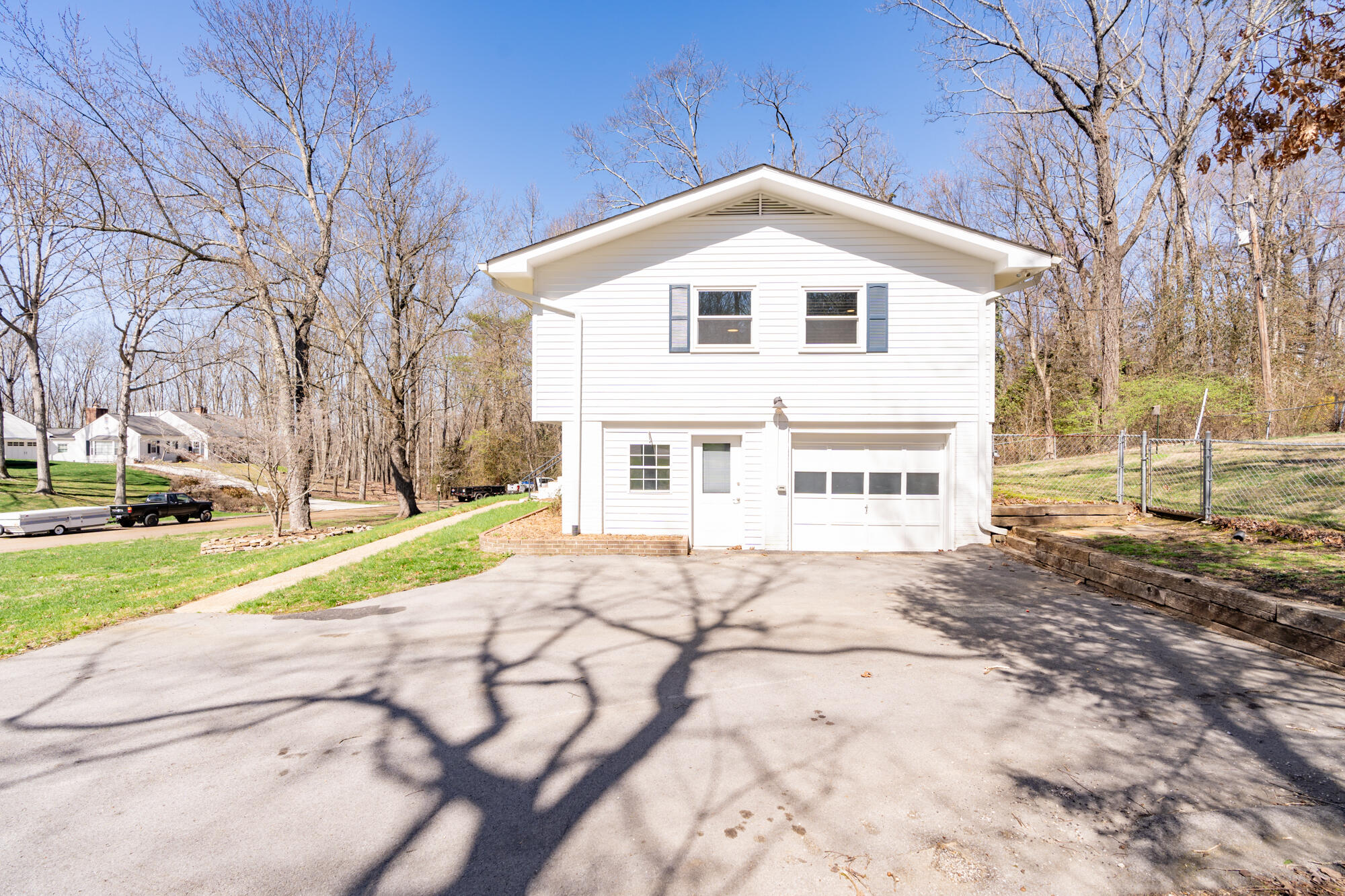 828 Skyline Park Drive