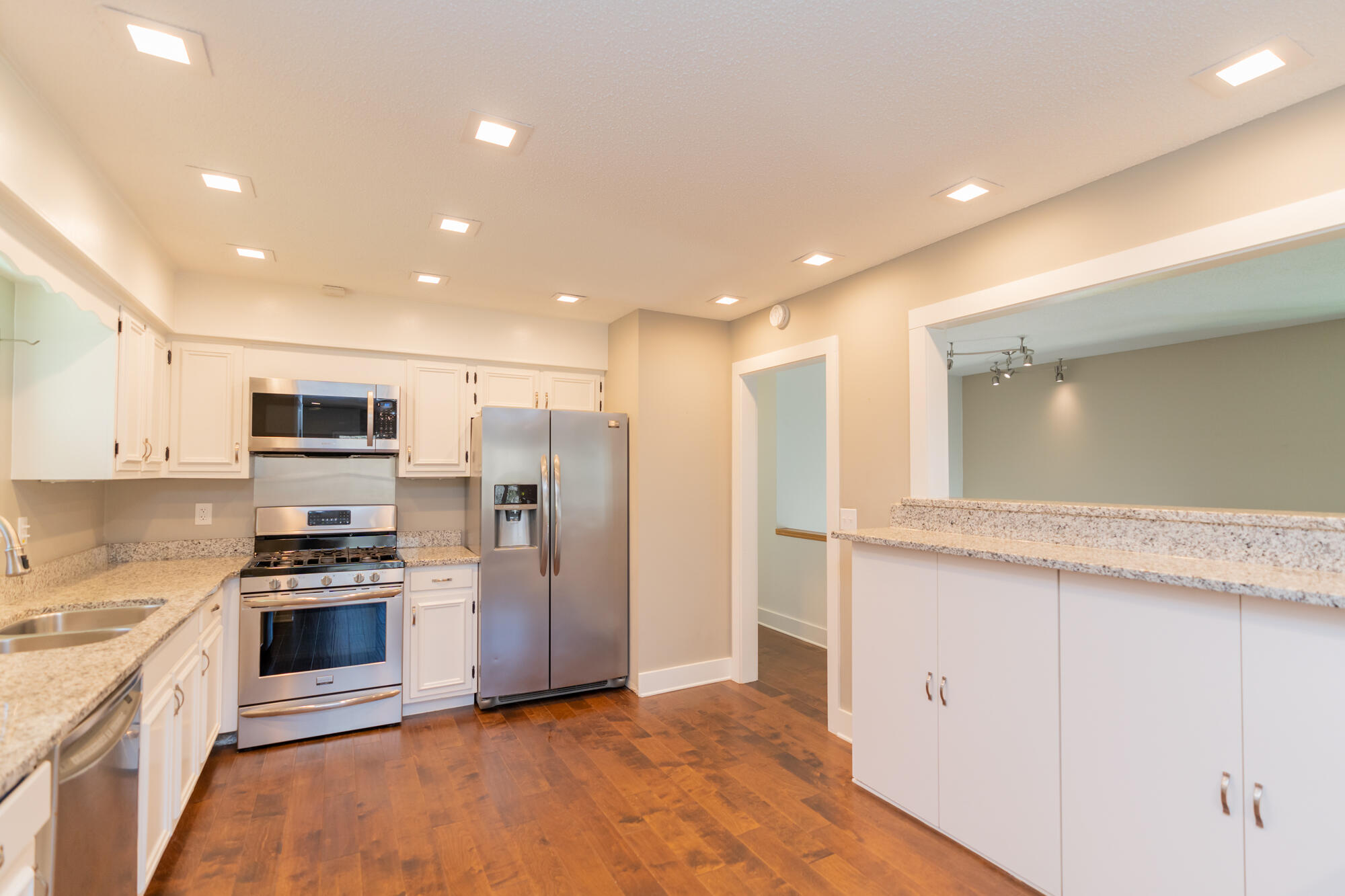 828 Skyline Park Drive