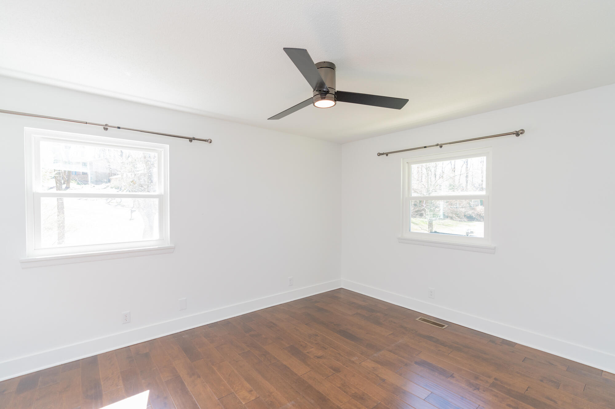 828 Skyline Park Drive