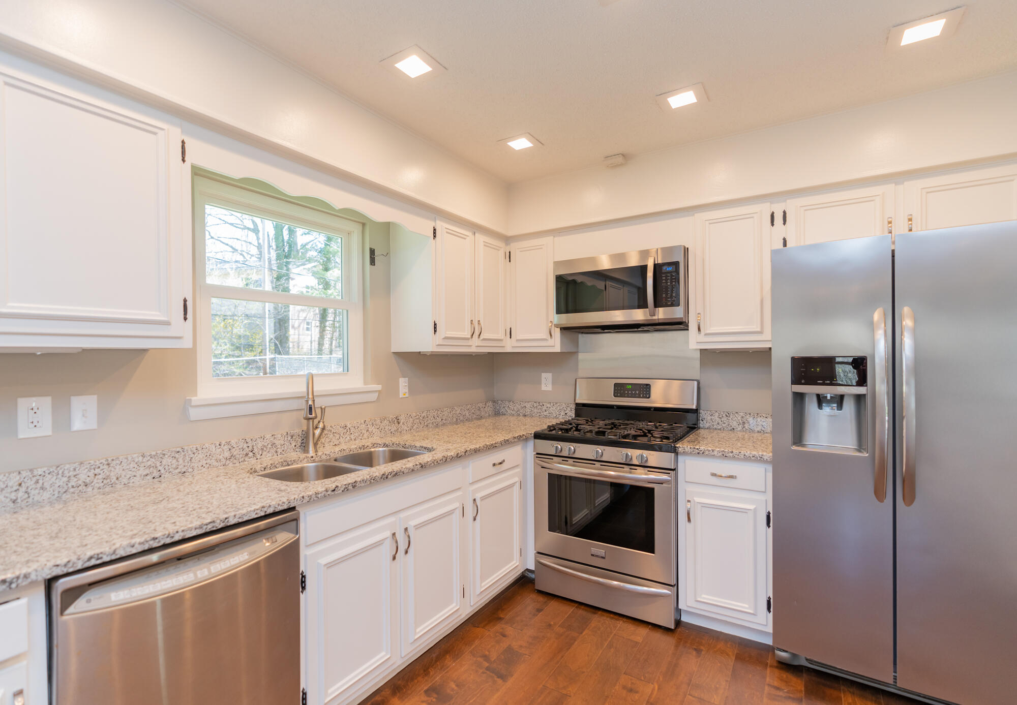 828 Skyline Park Drive