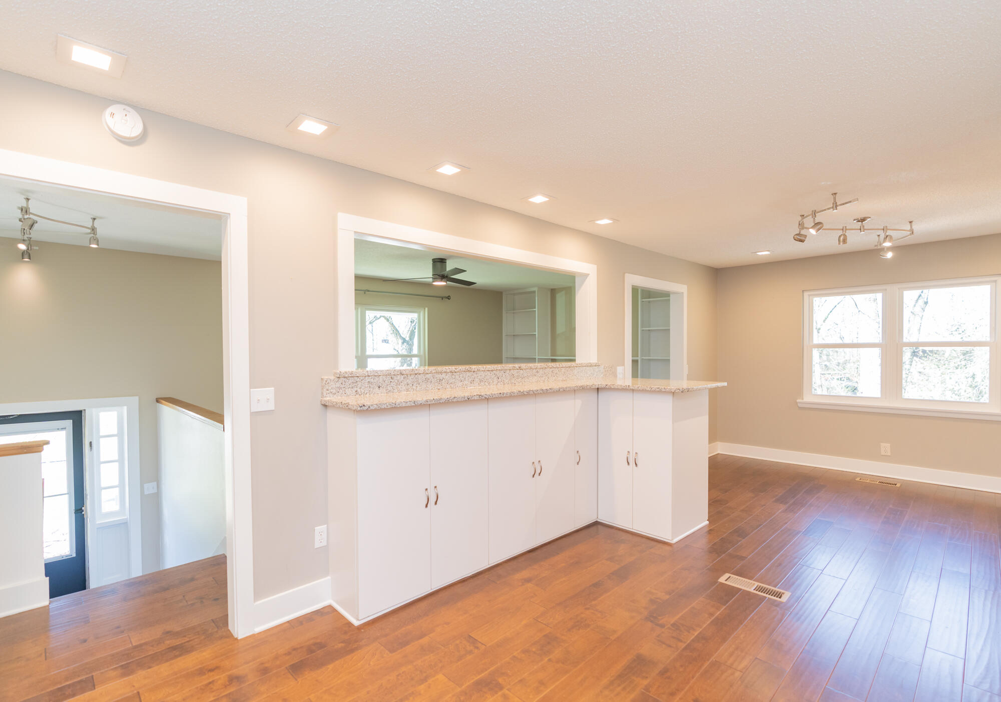 828 Skyline Park Drive