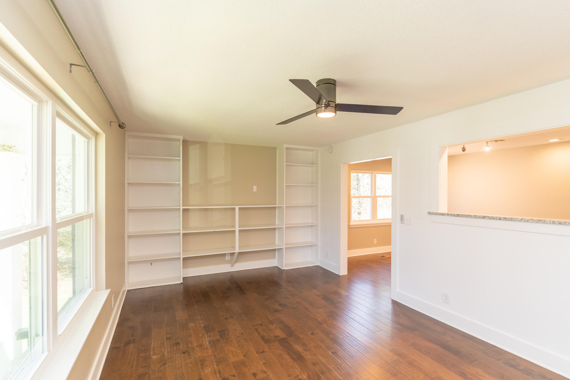 828 Skyline Park Drive