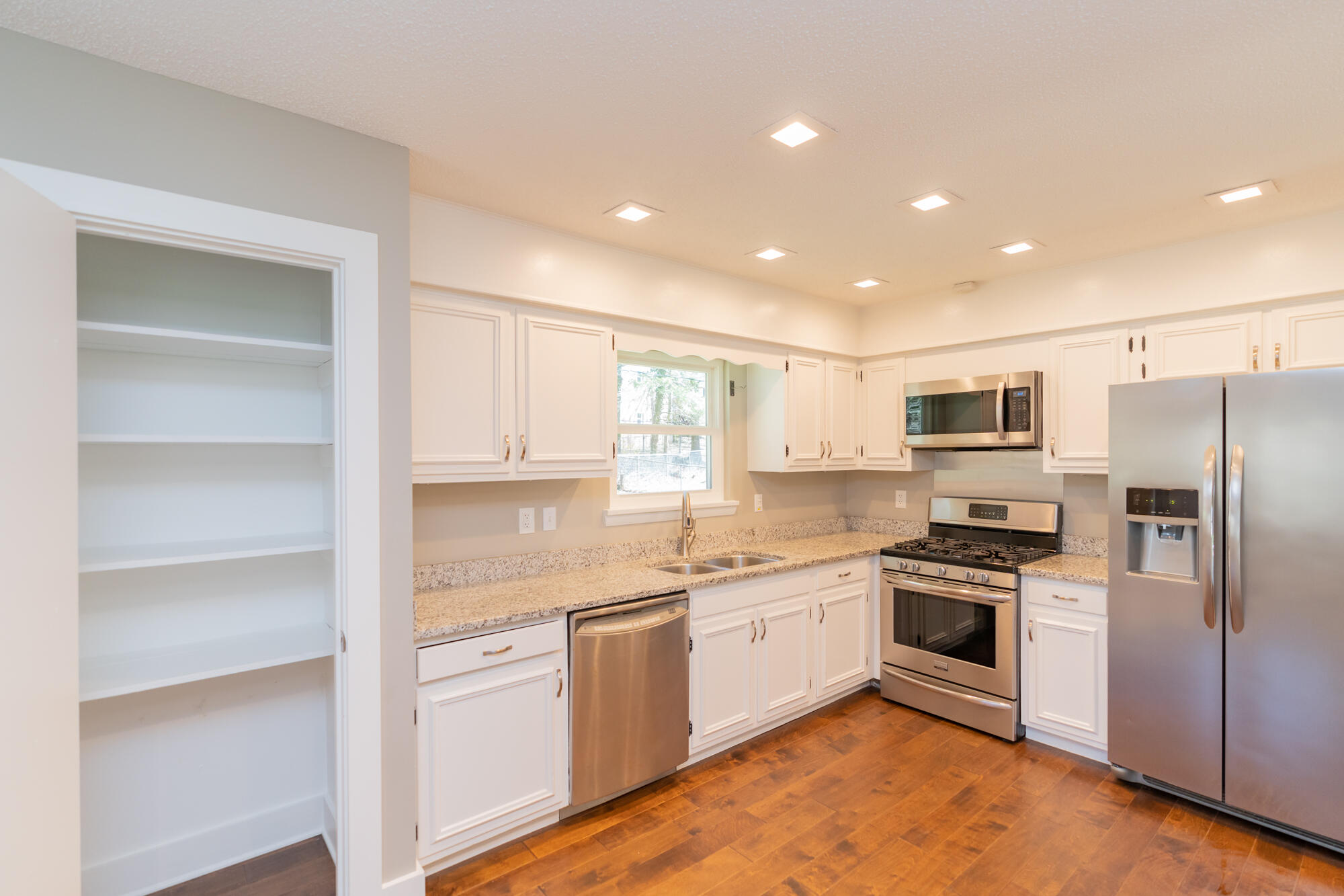 828 Skyline Park Drive
