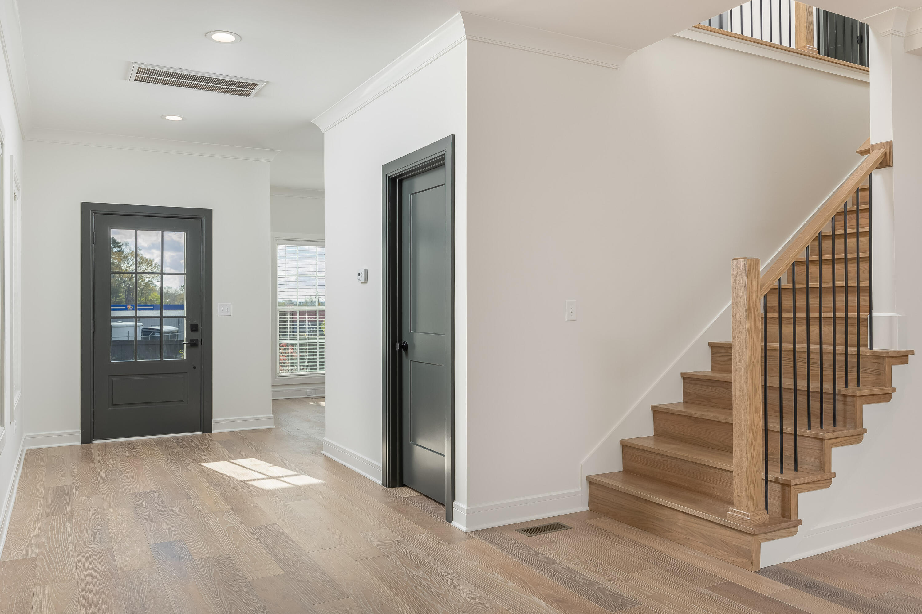 1031 Amelia Court, 5